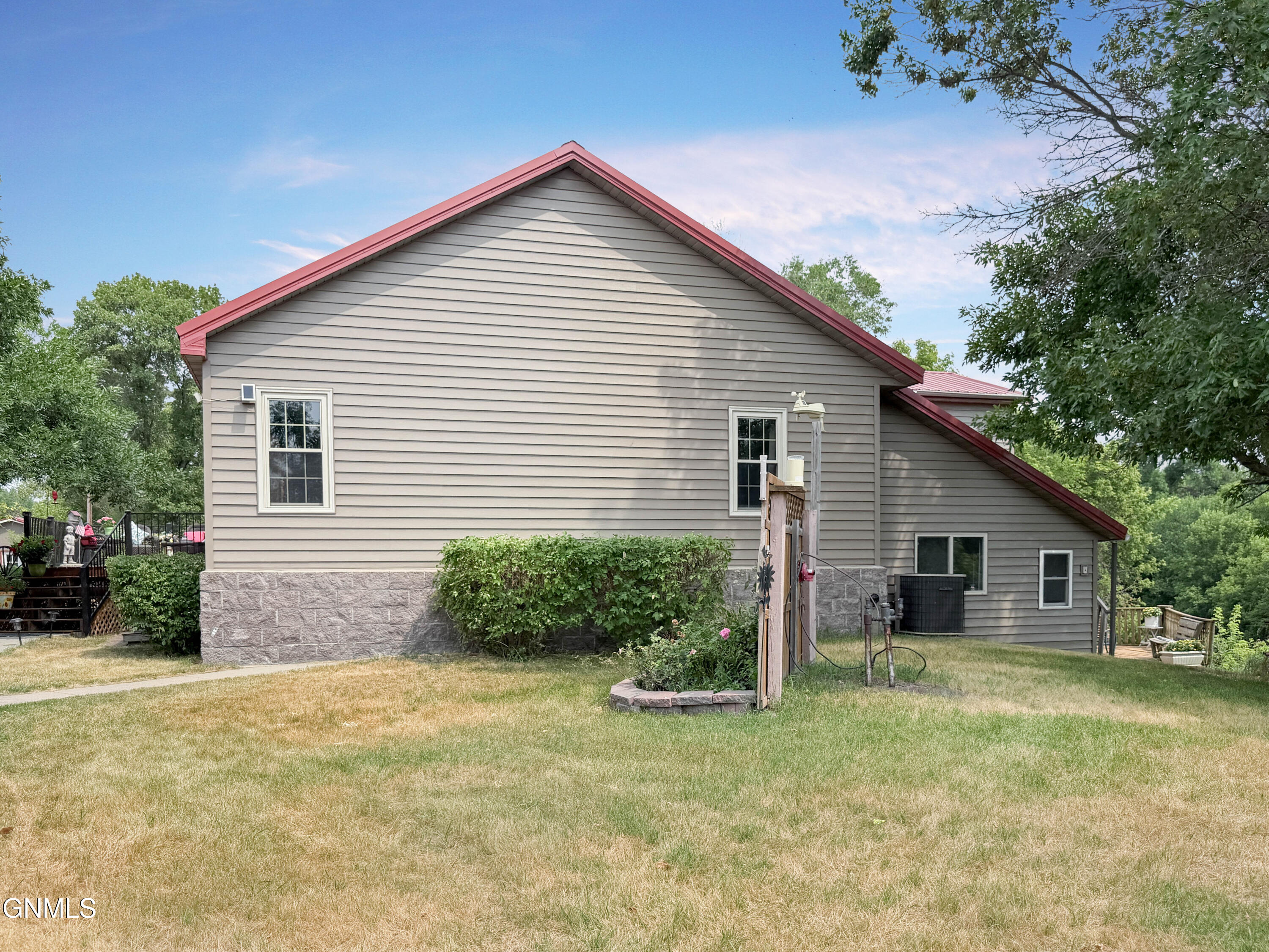 main property photo 59