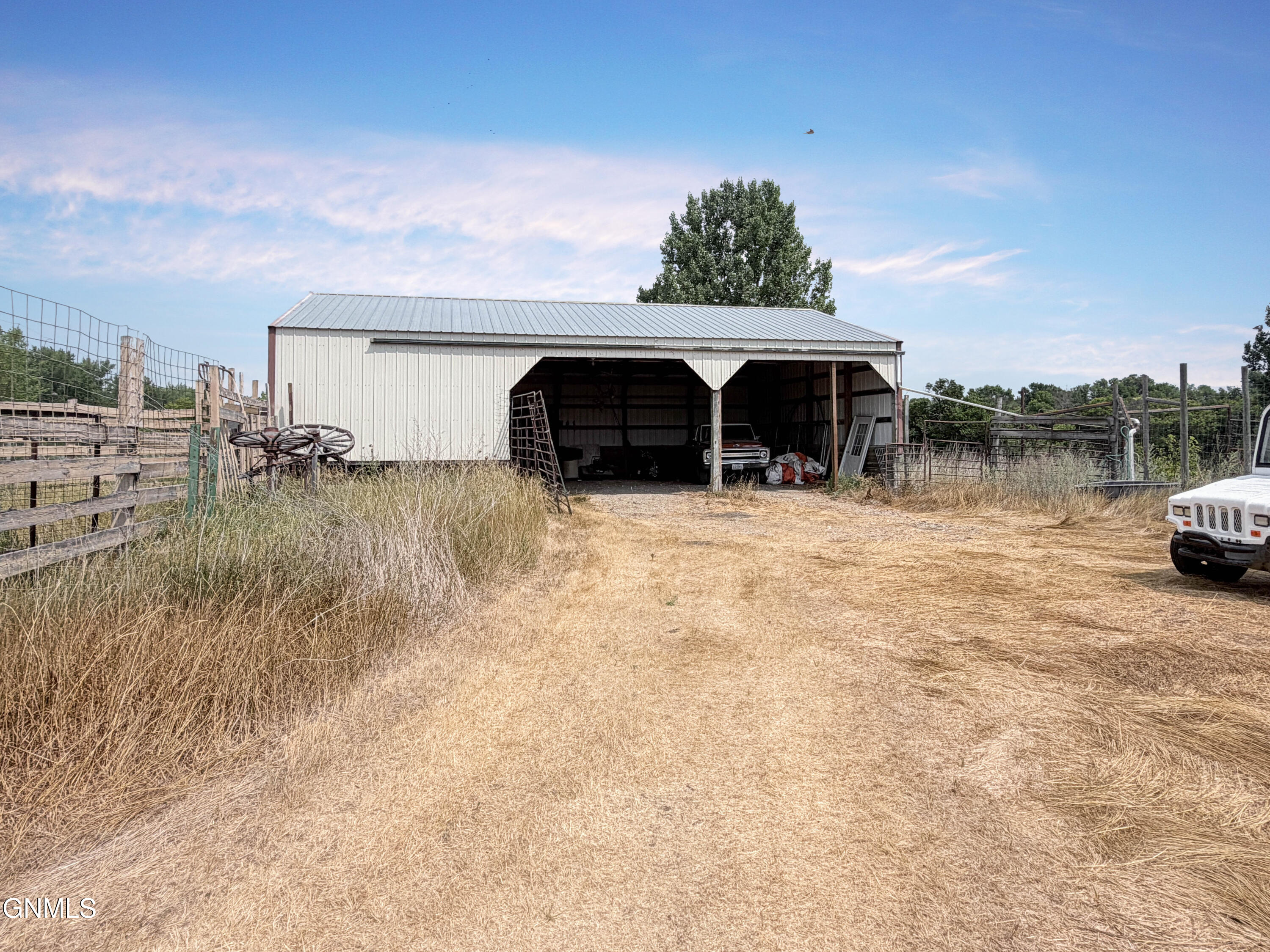 main property photo 77