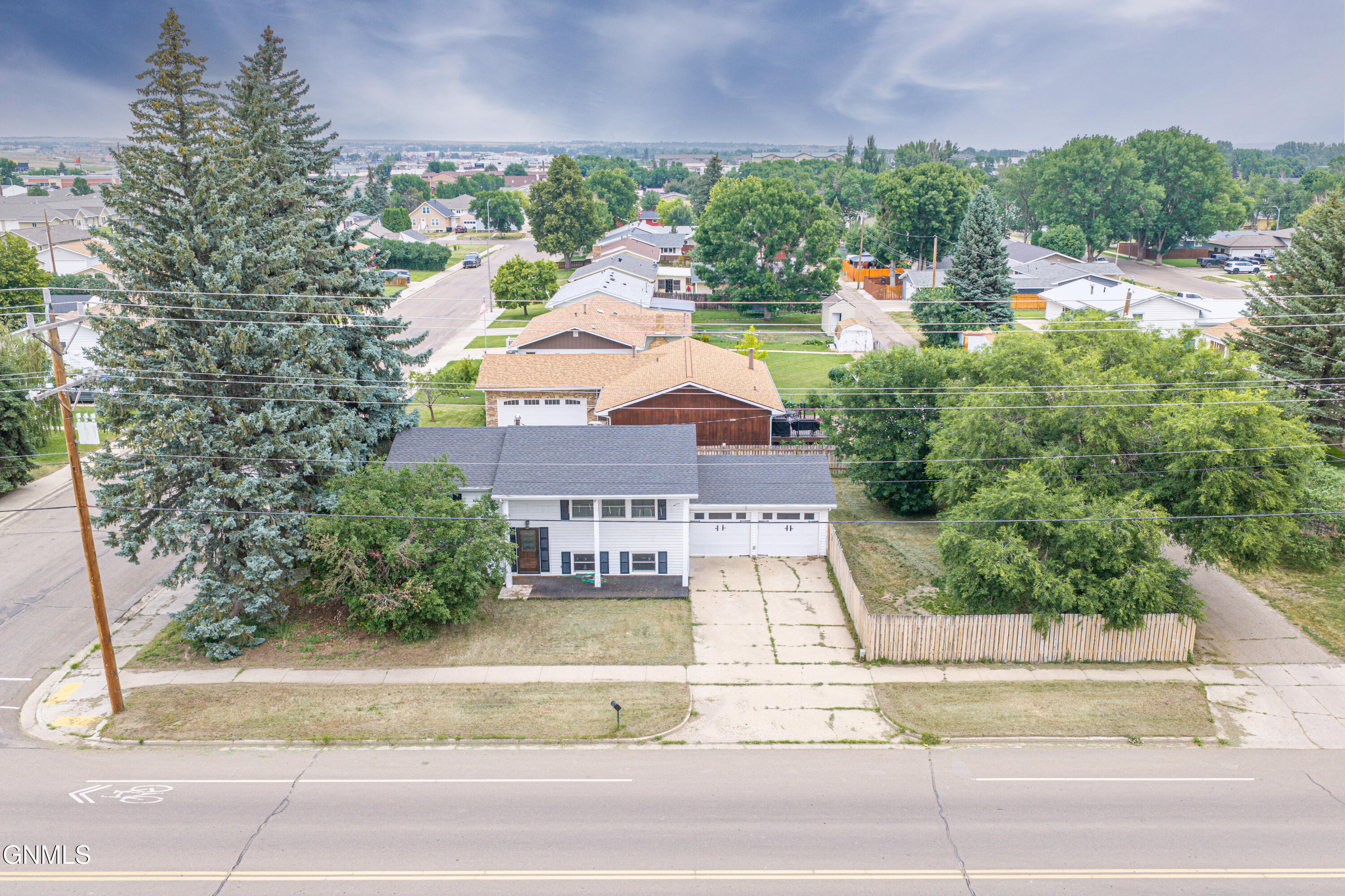 main property photo 34