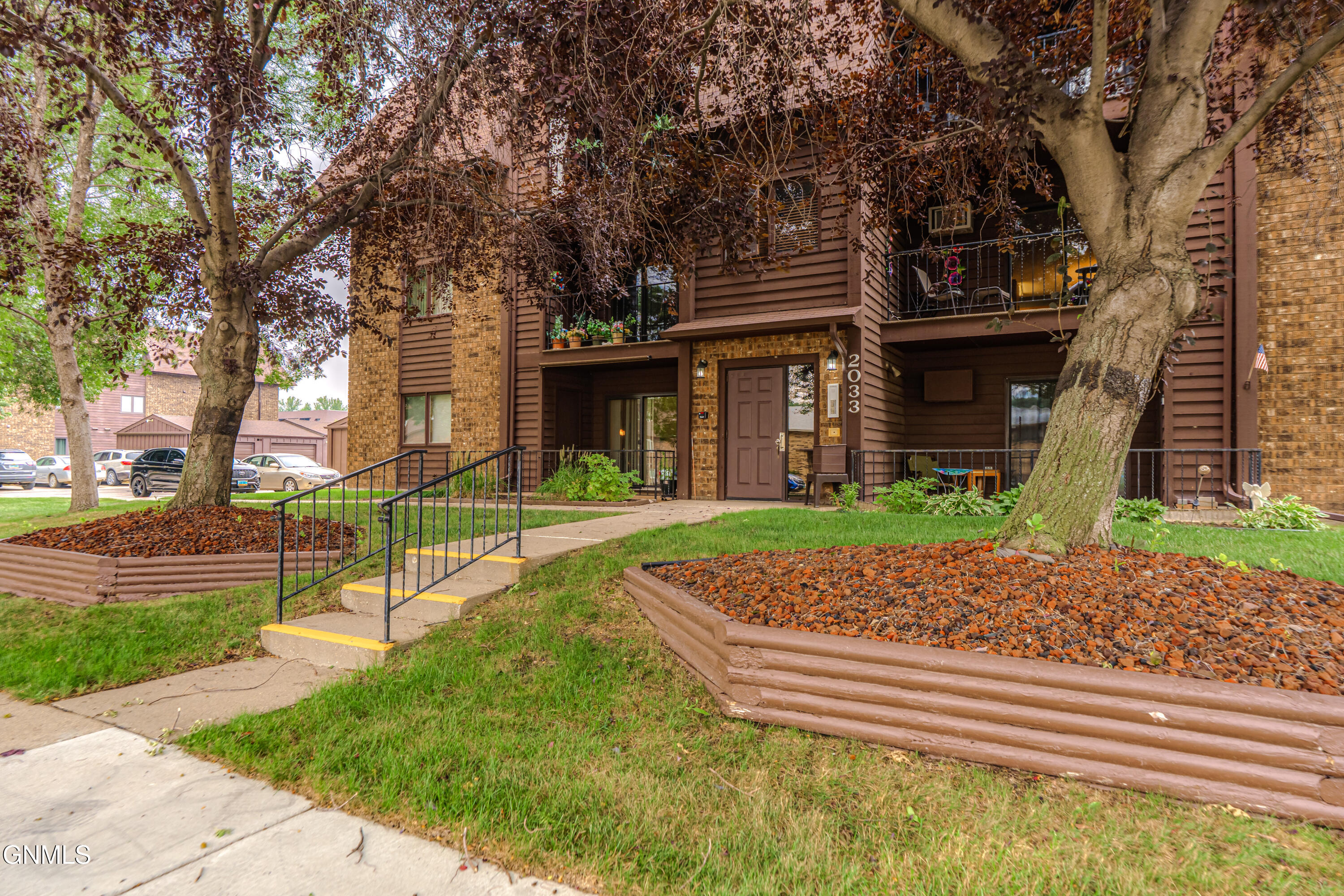 main property photo 36