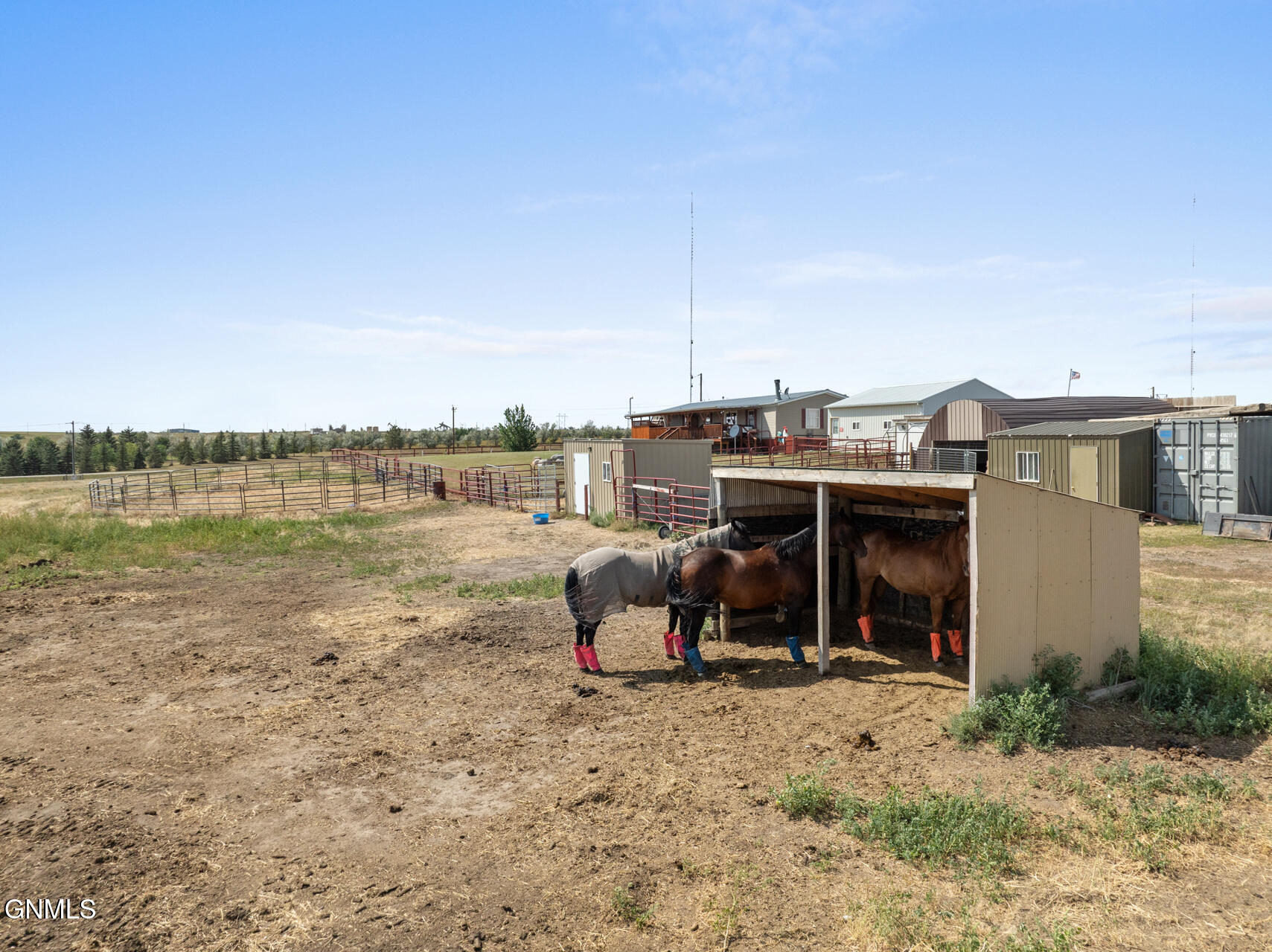 main property photo 18