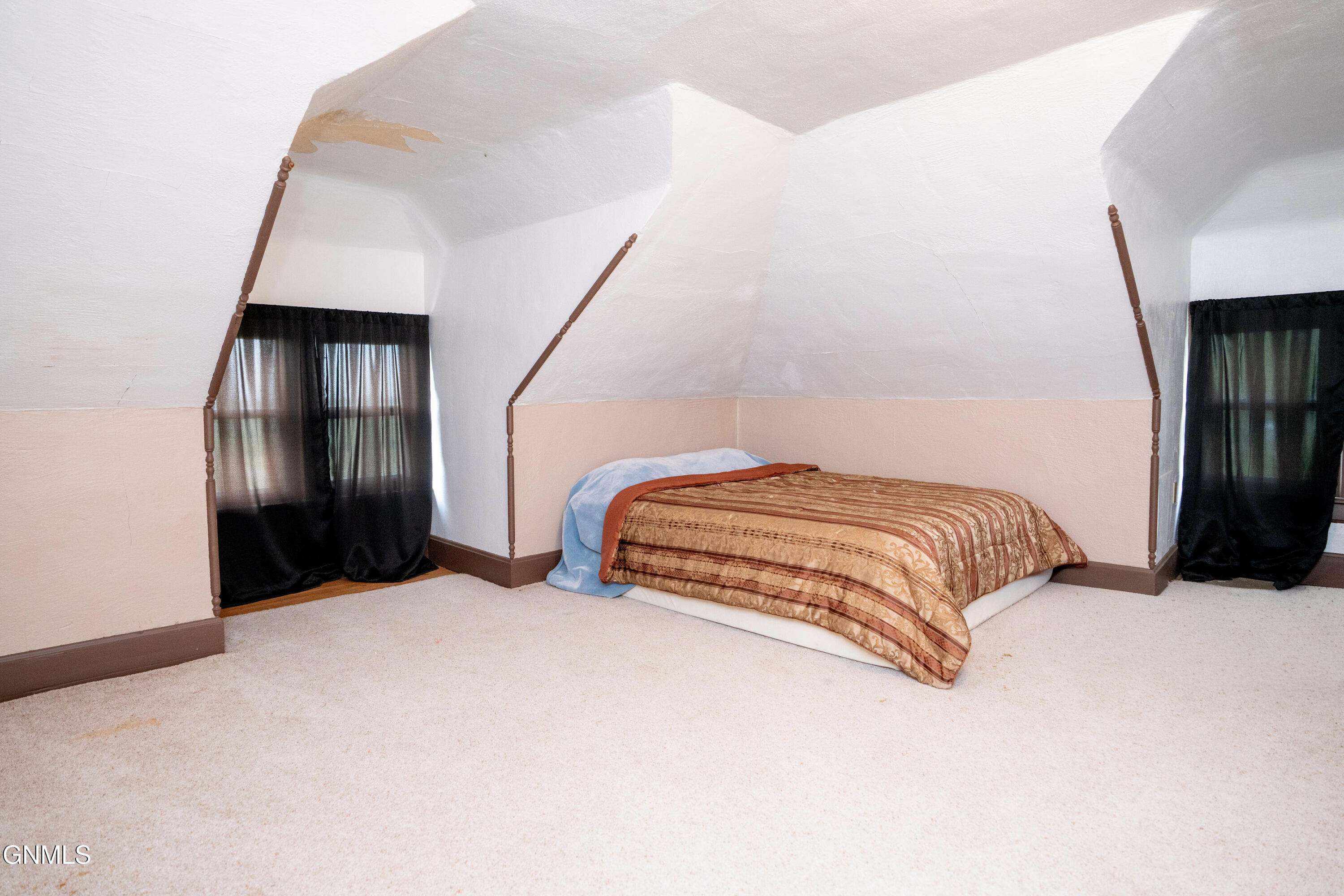main property photo 61