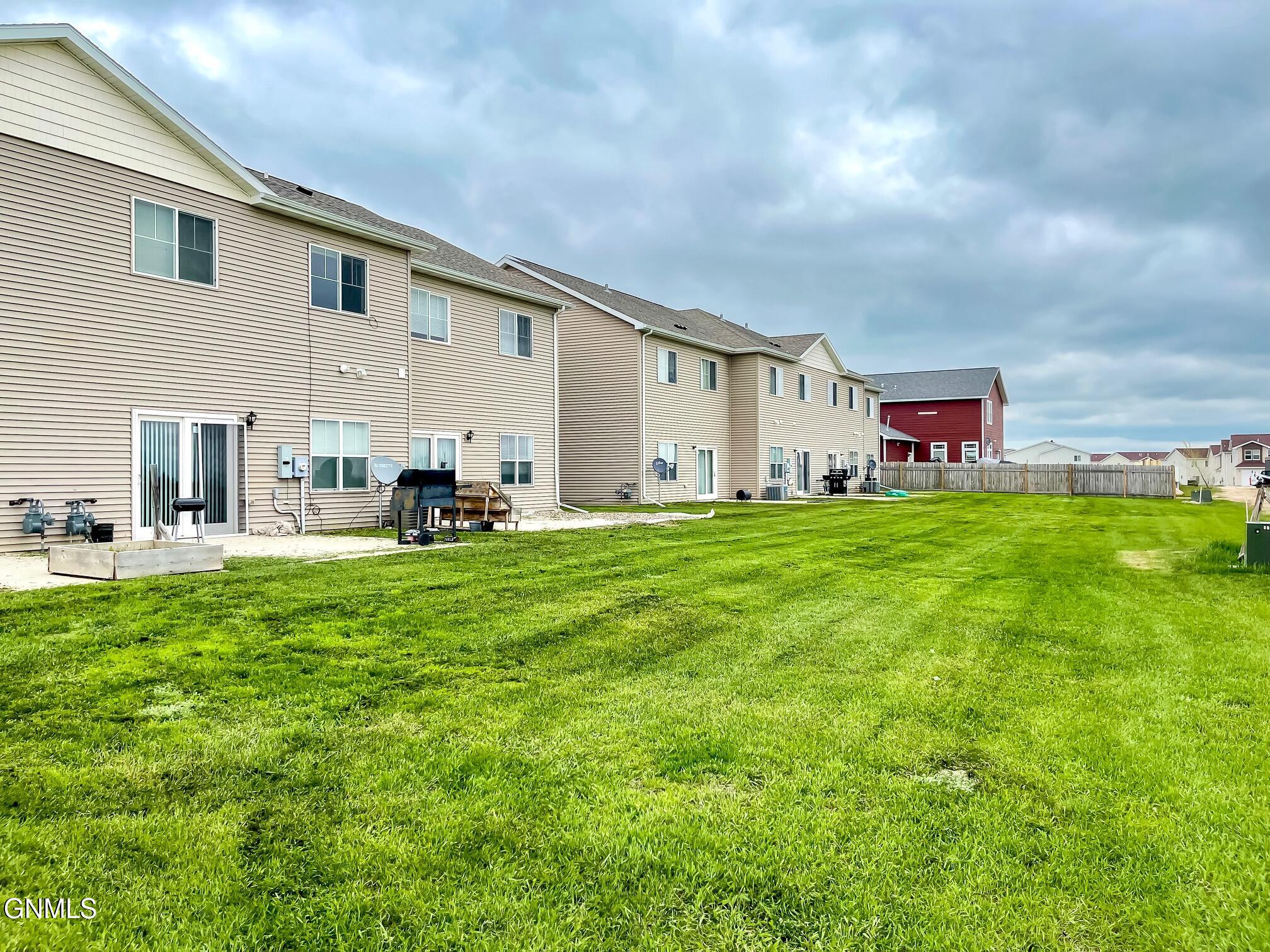 main property photo 50