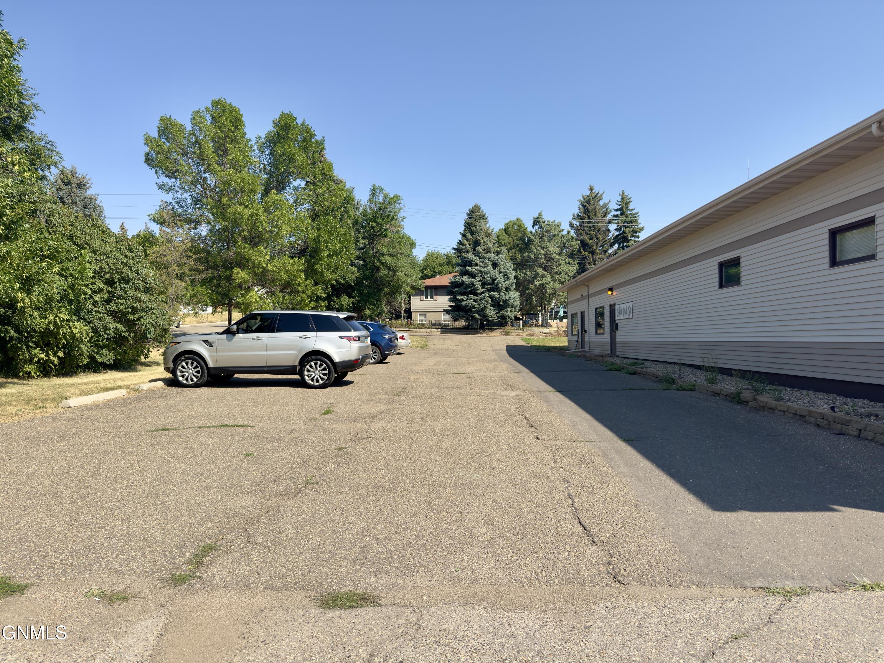 main property photo 5