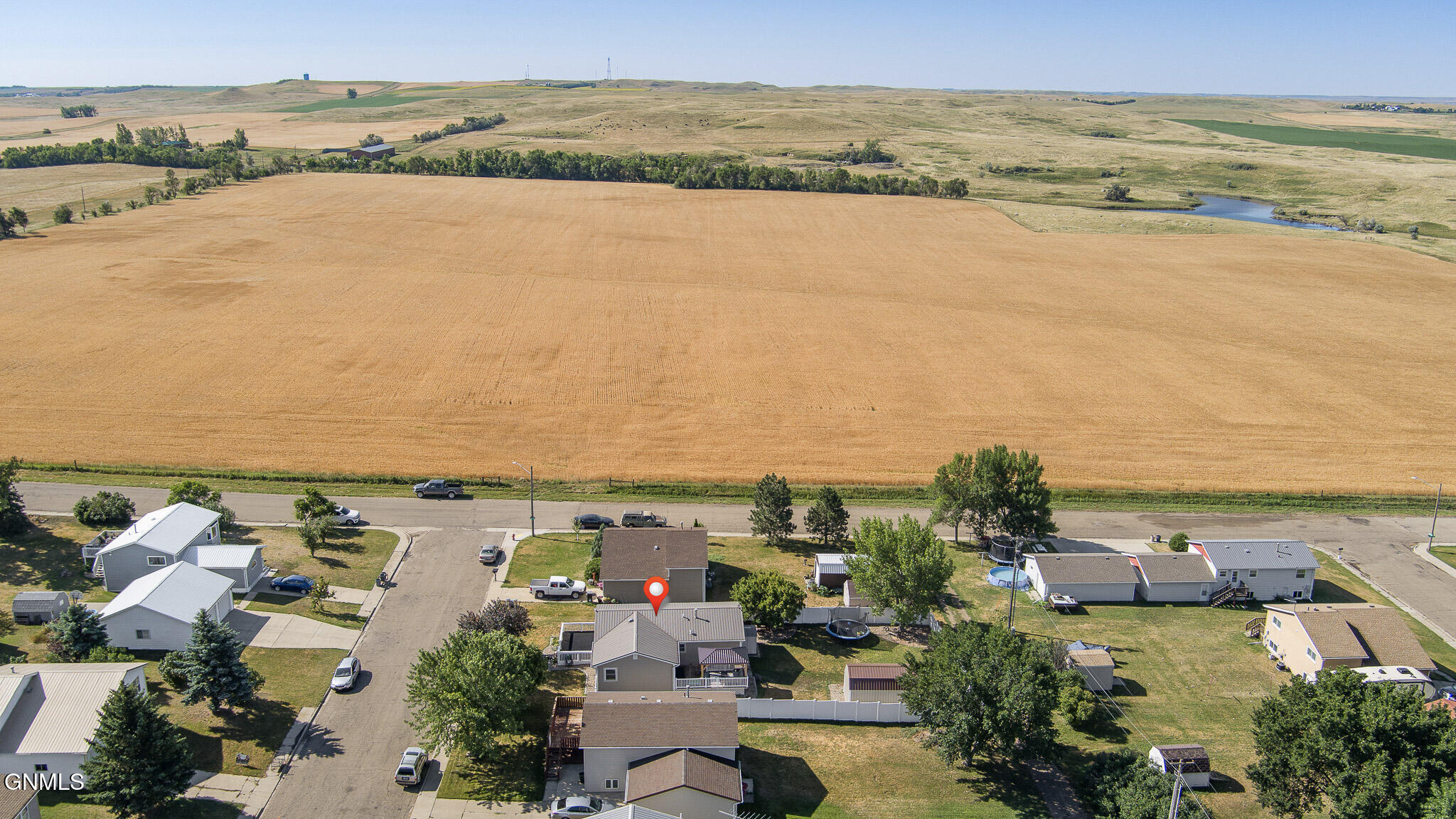 main property photo 40
