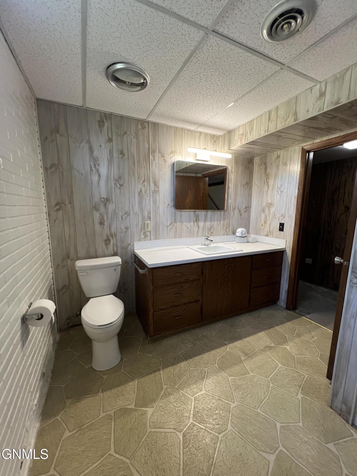 main property photo 85