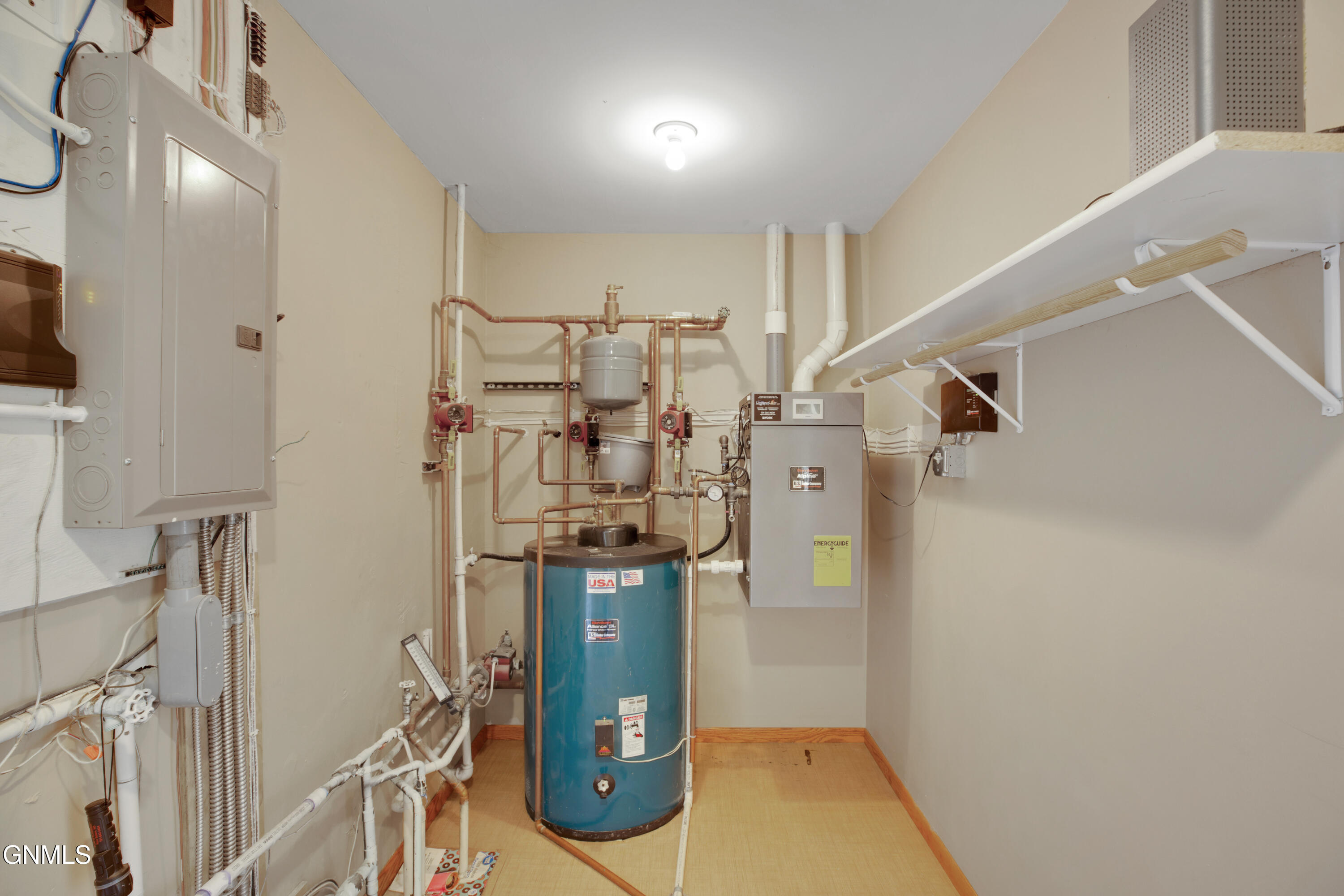 main property photo 30