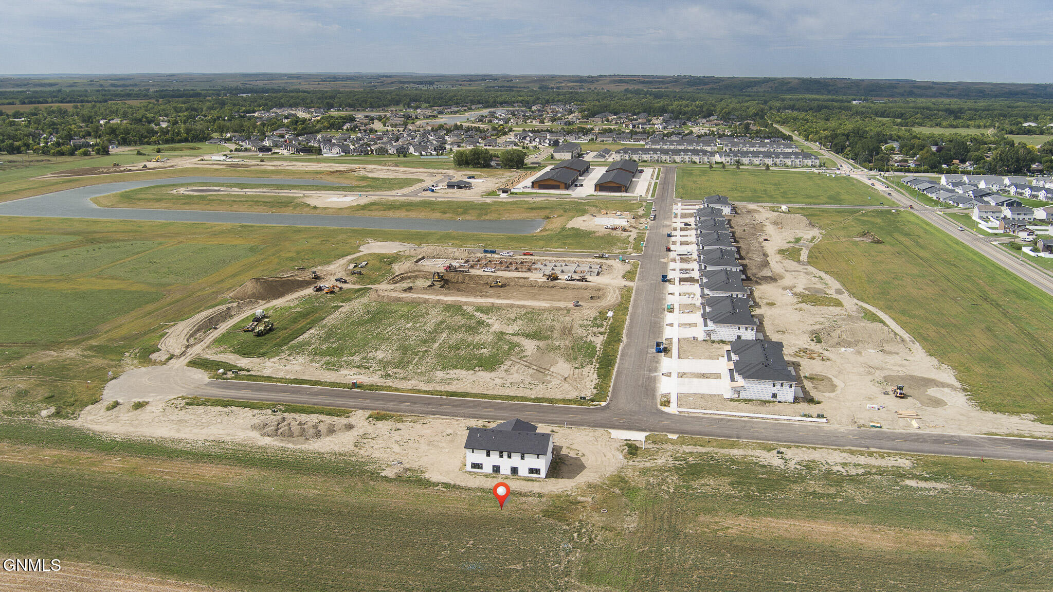 main property photo 3
