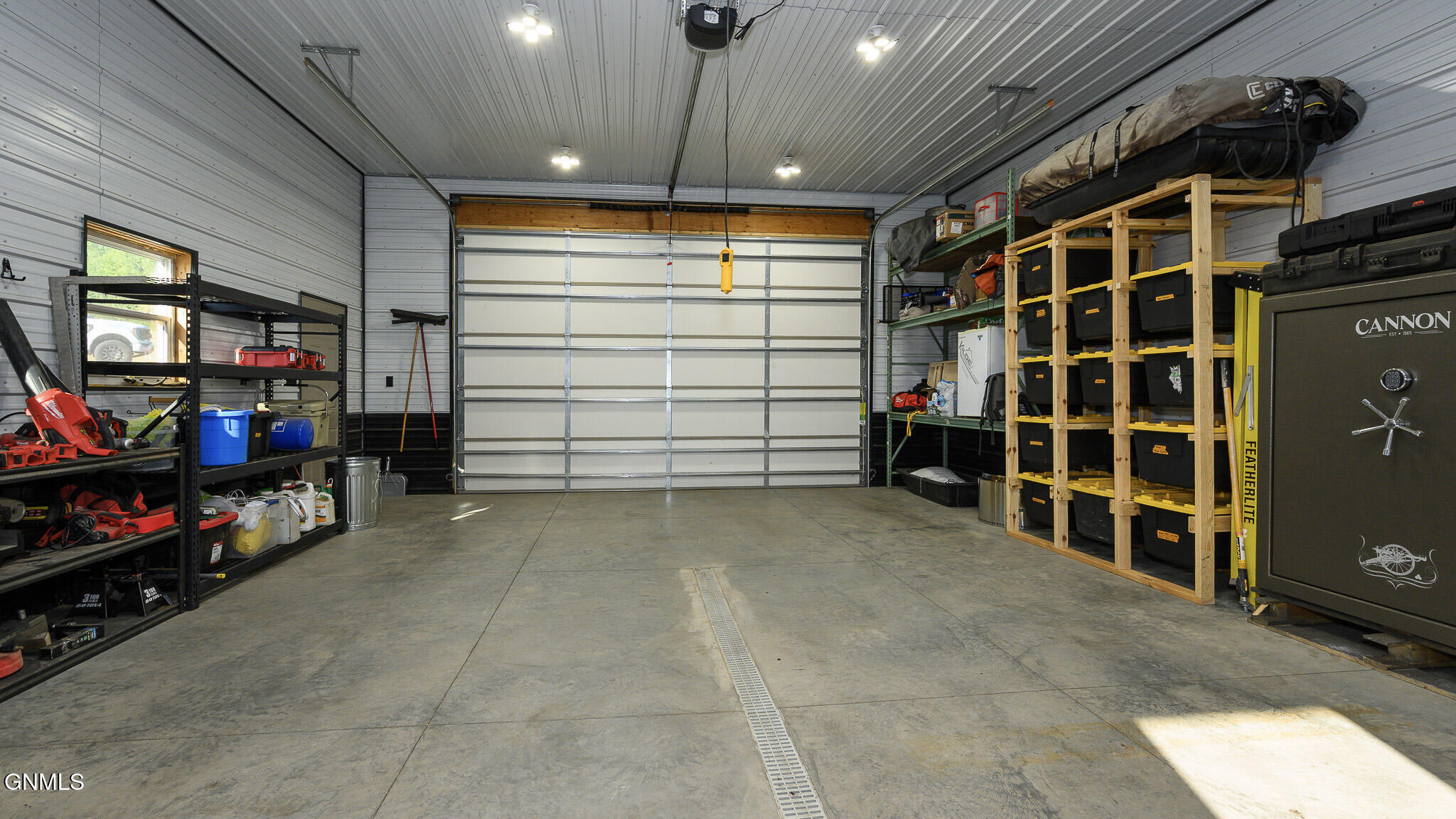 main property photo 49