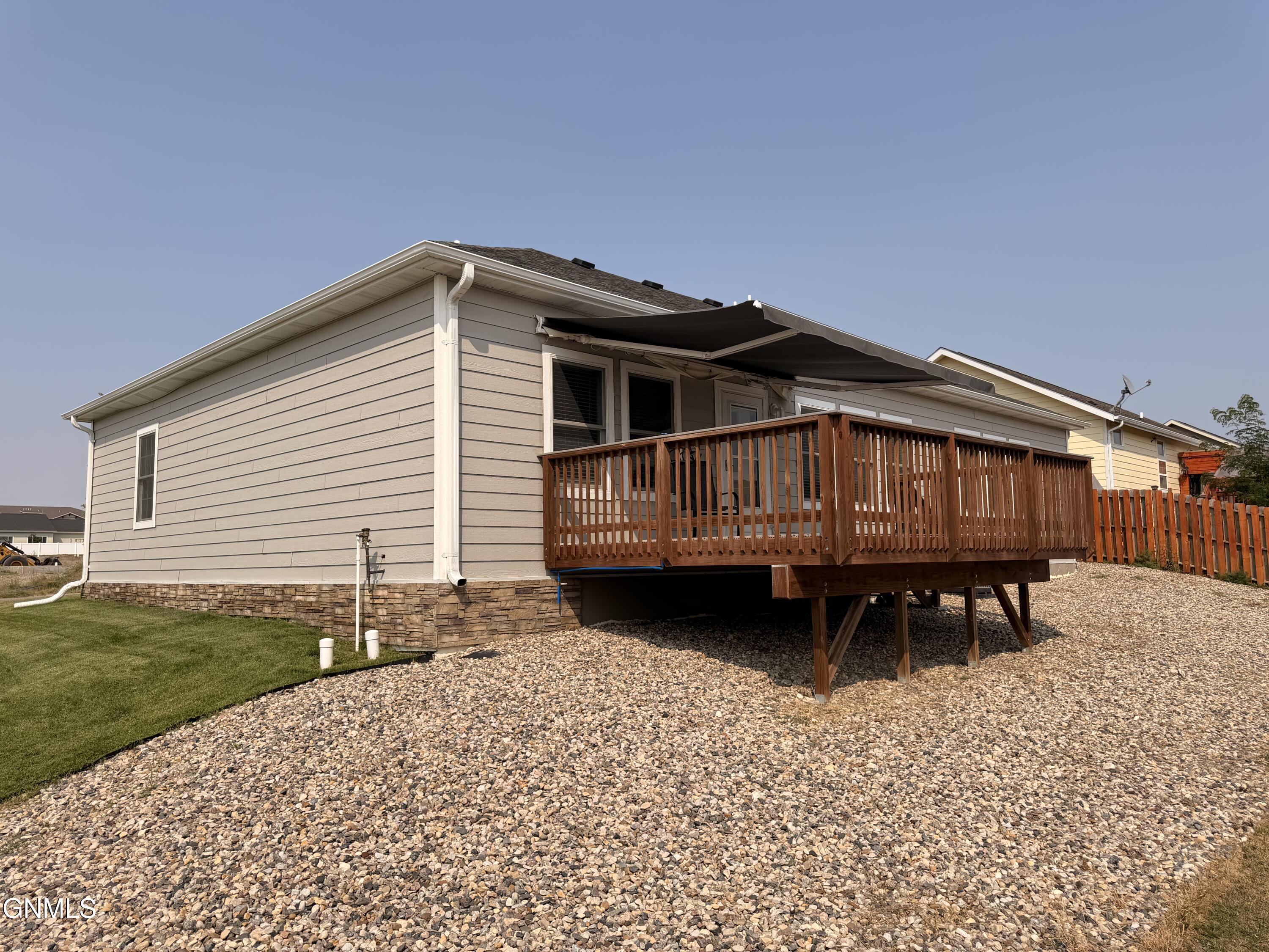 main property photo 44