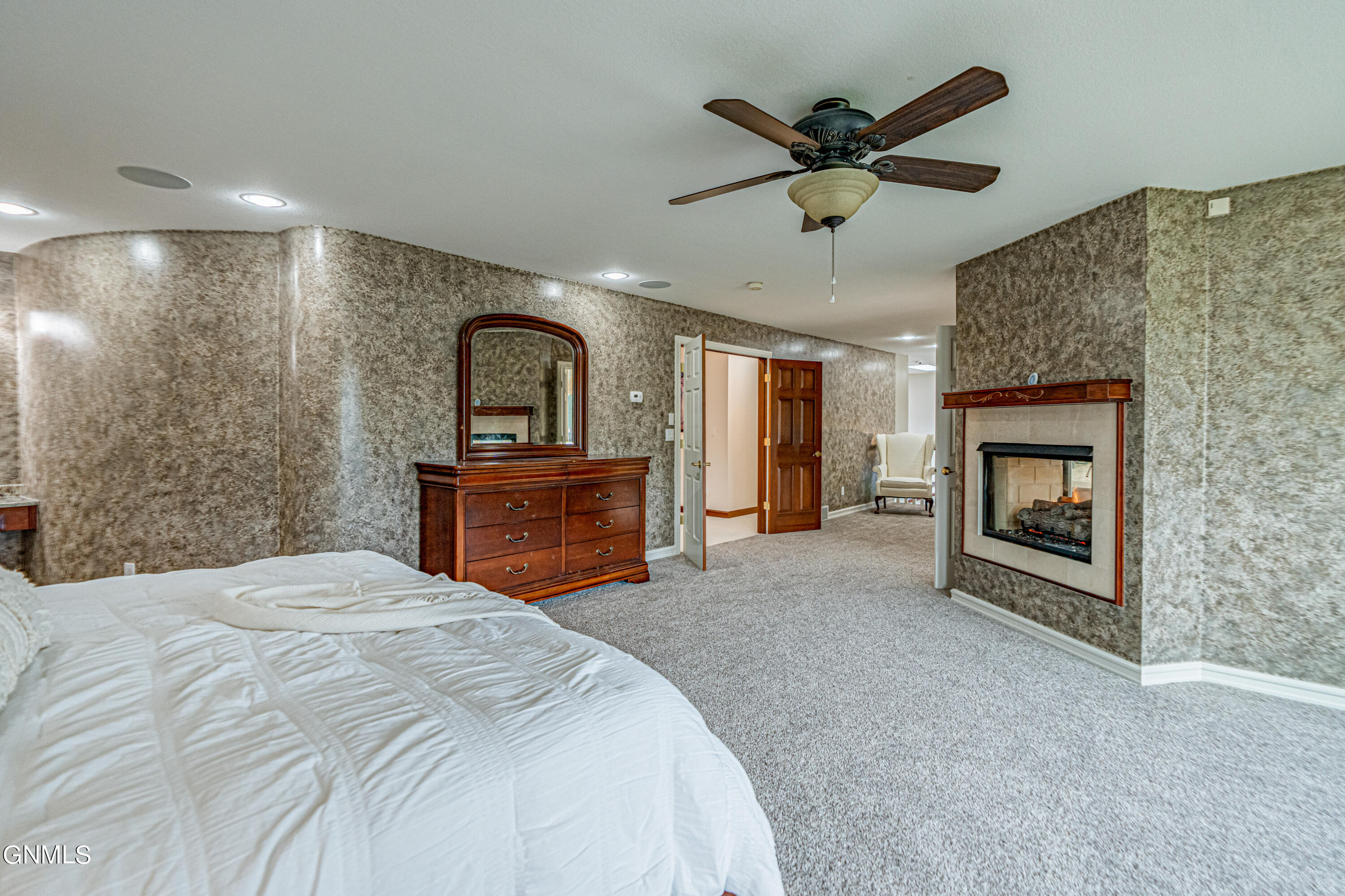 main property photo 77