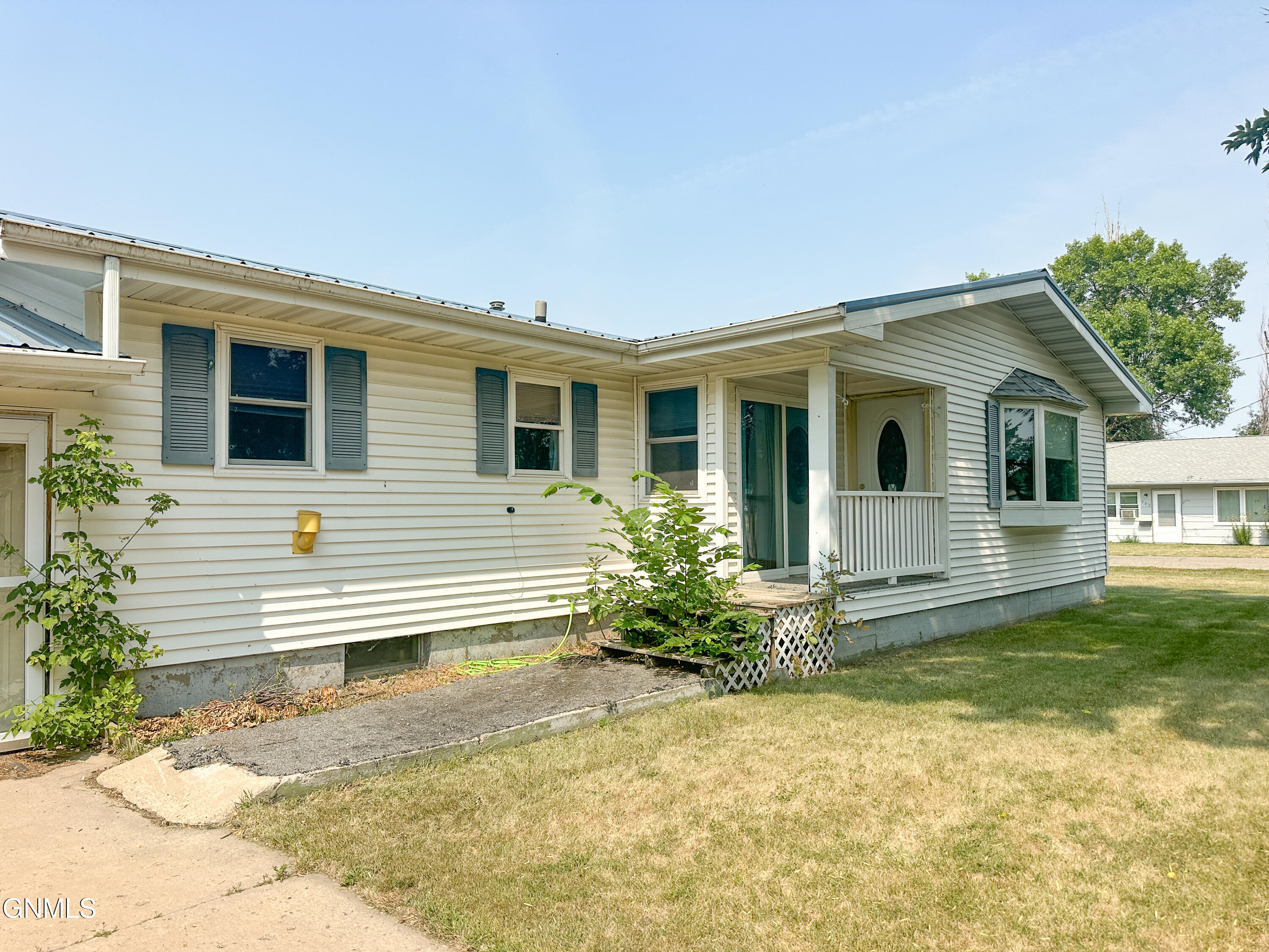 main property photo 54