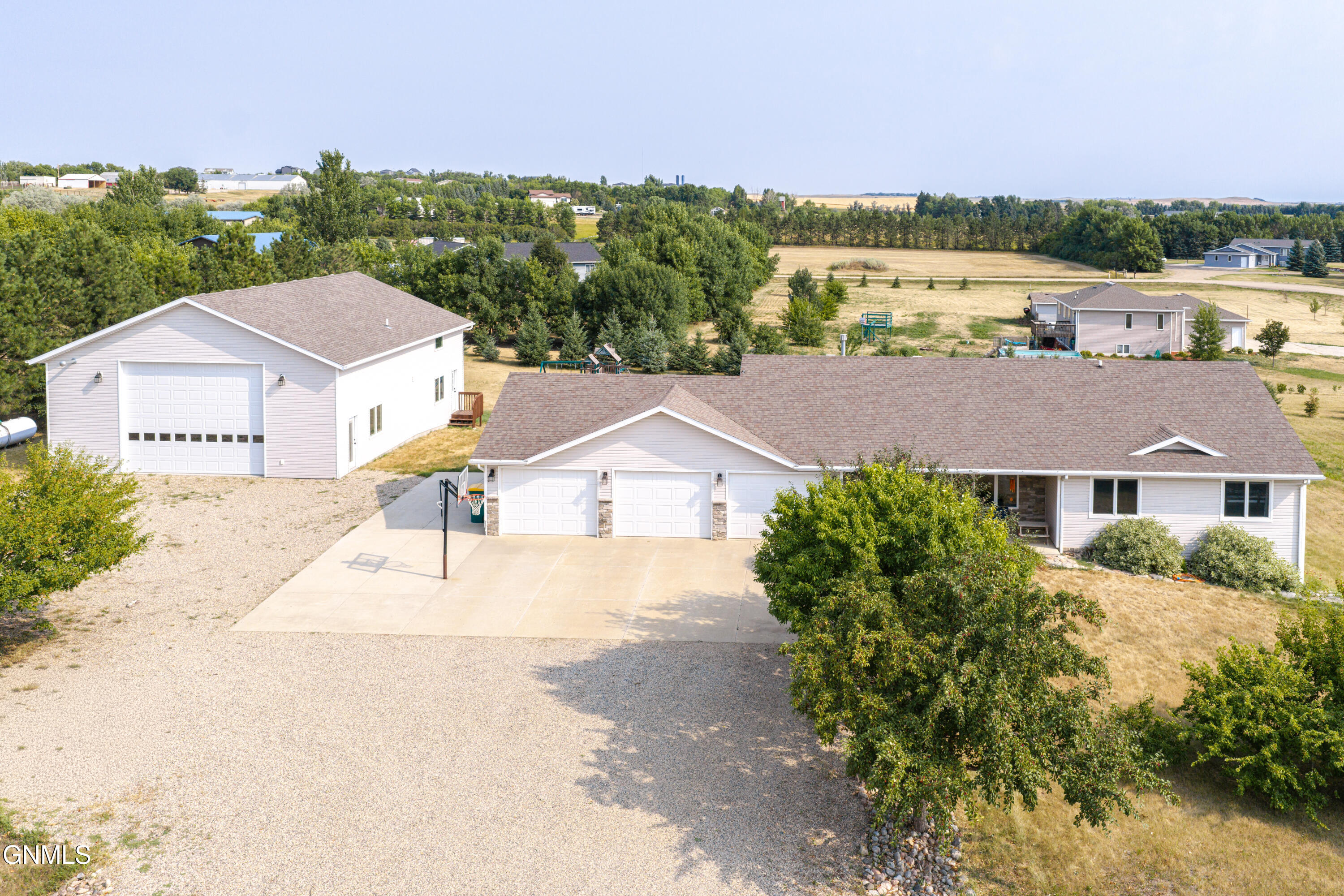 main property photo 120