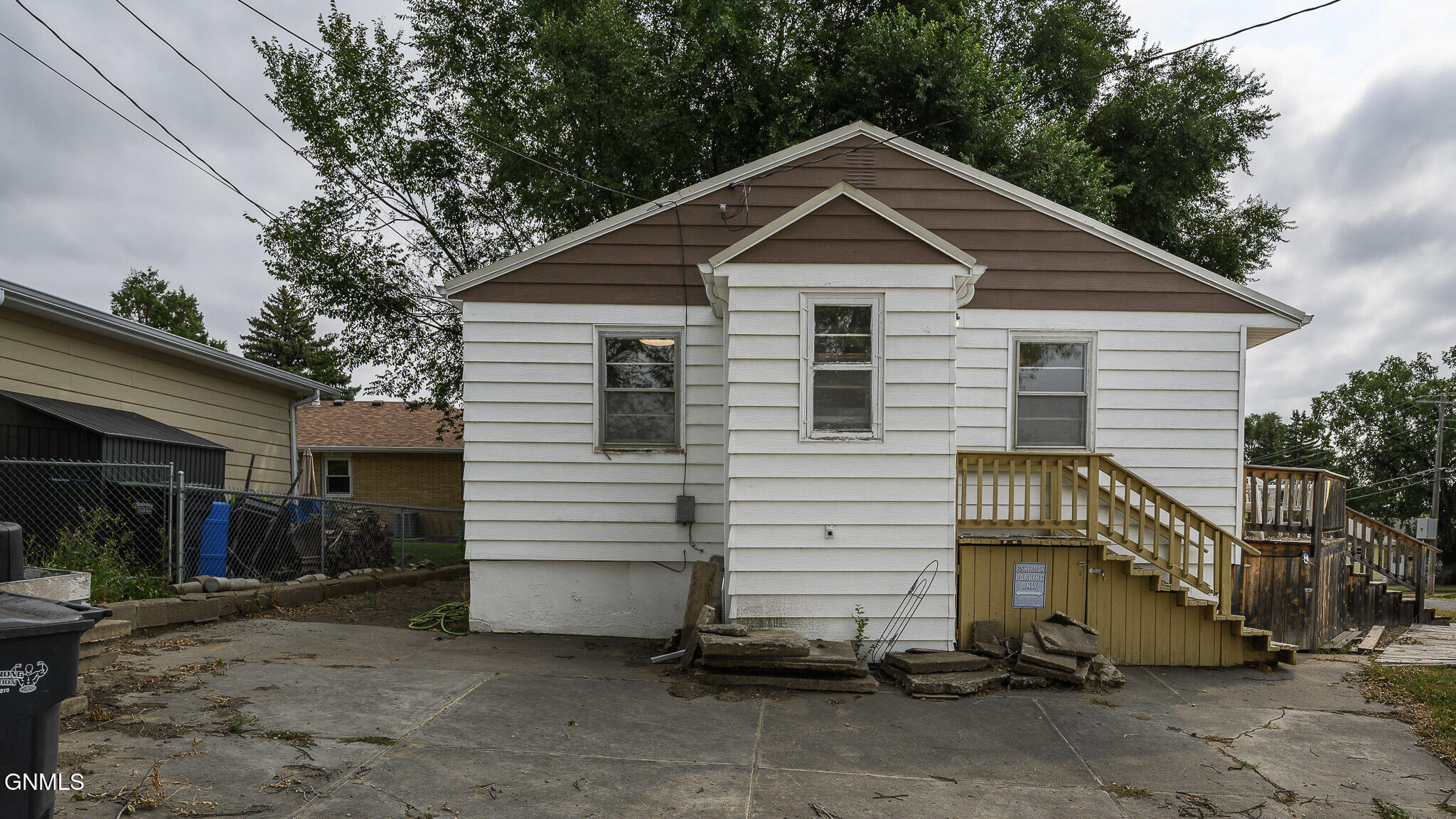main property photo 18