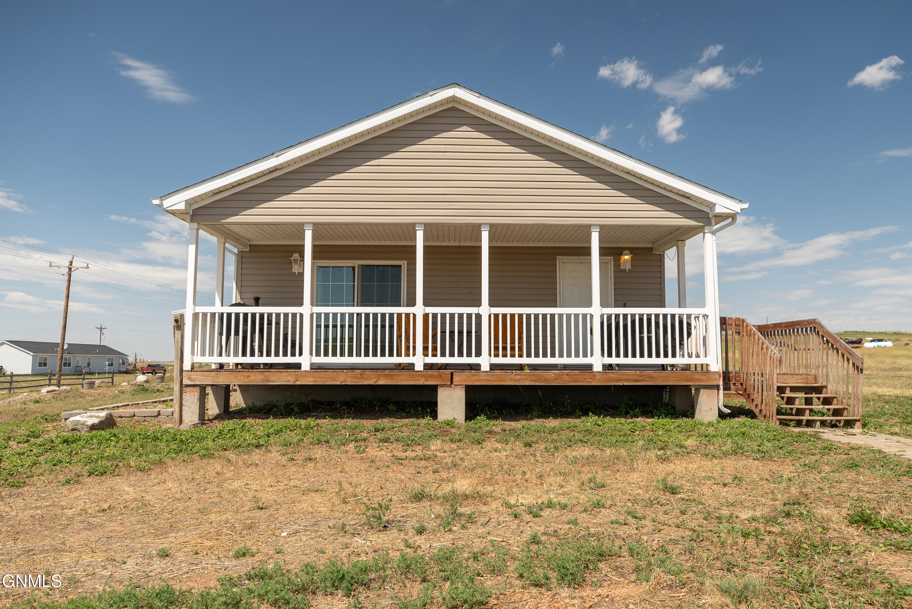main property photo 40
