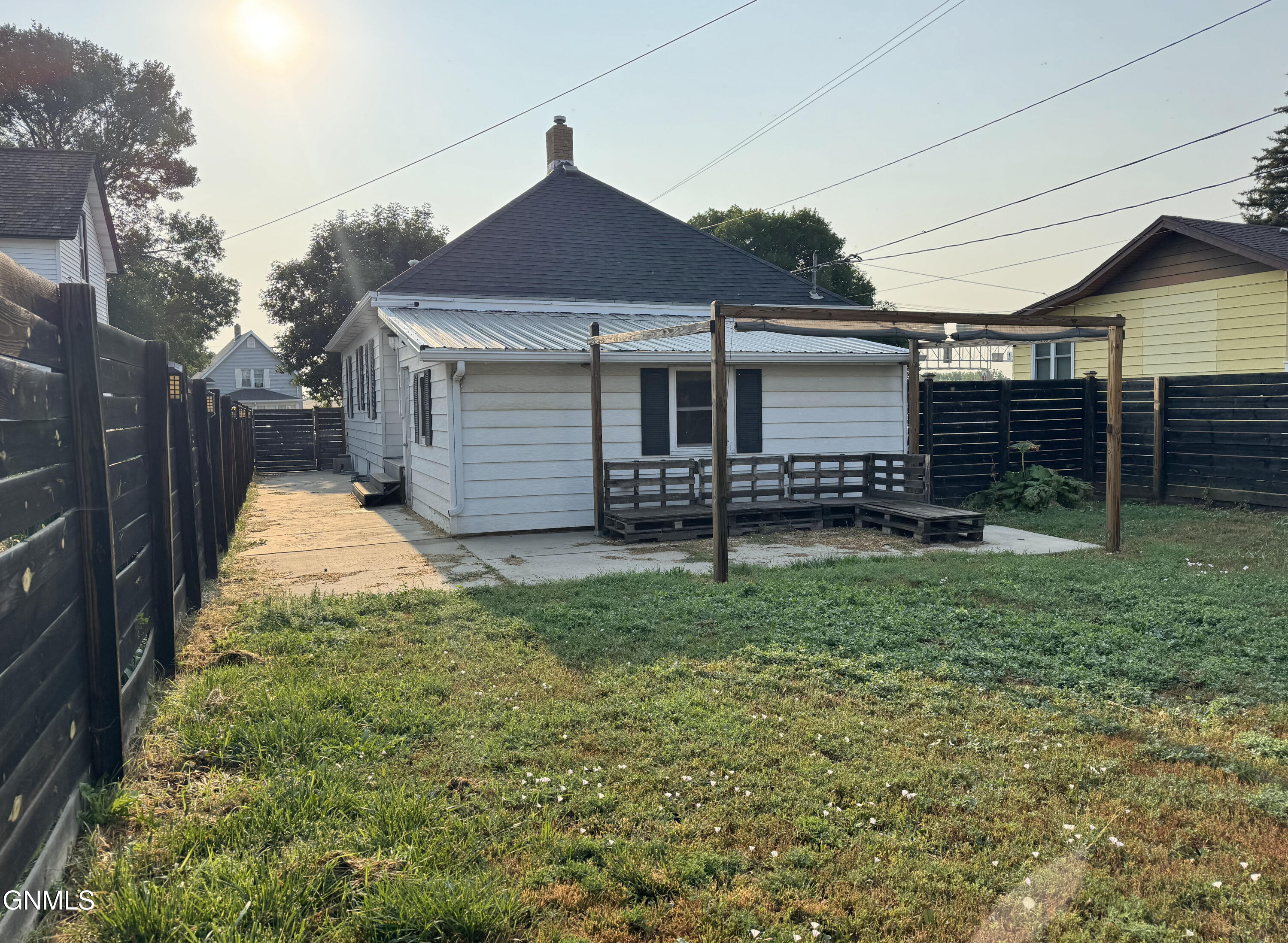 main property photo 44