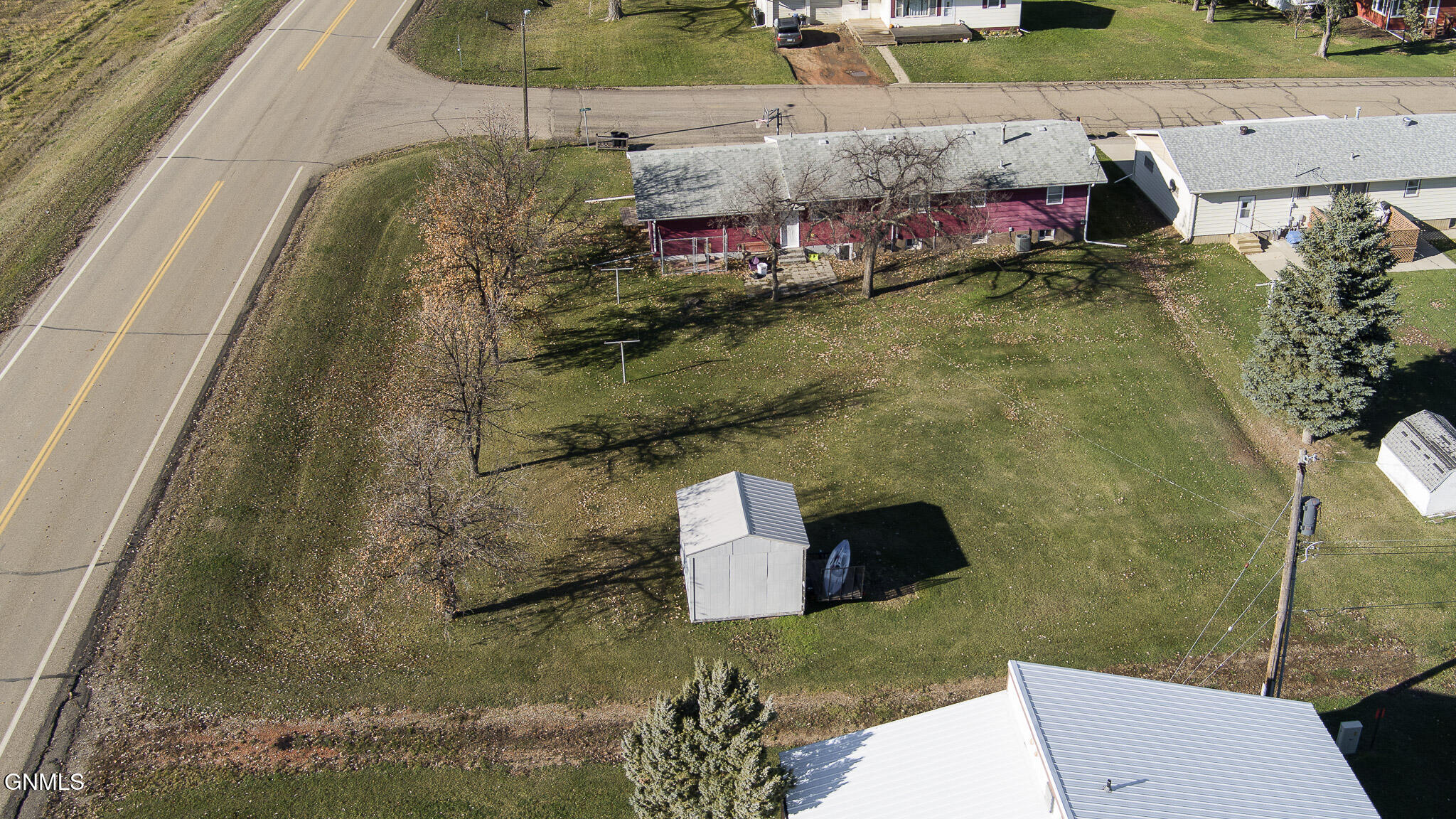 main property photo 41