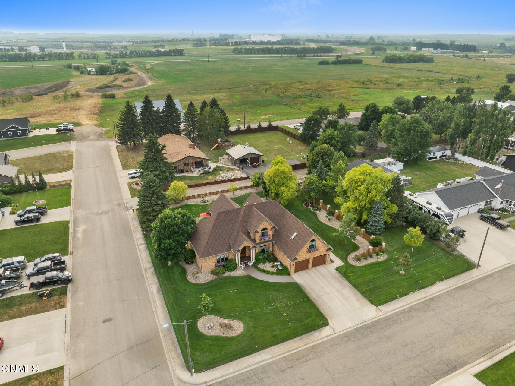 main property photo 38