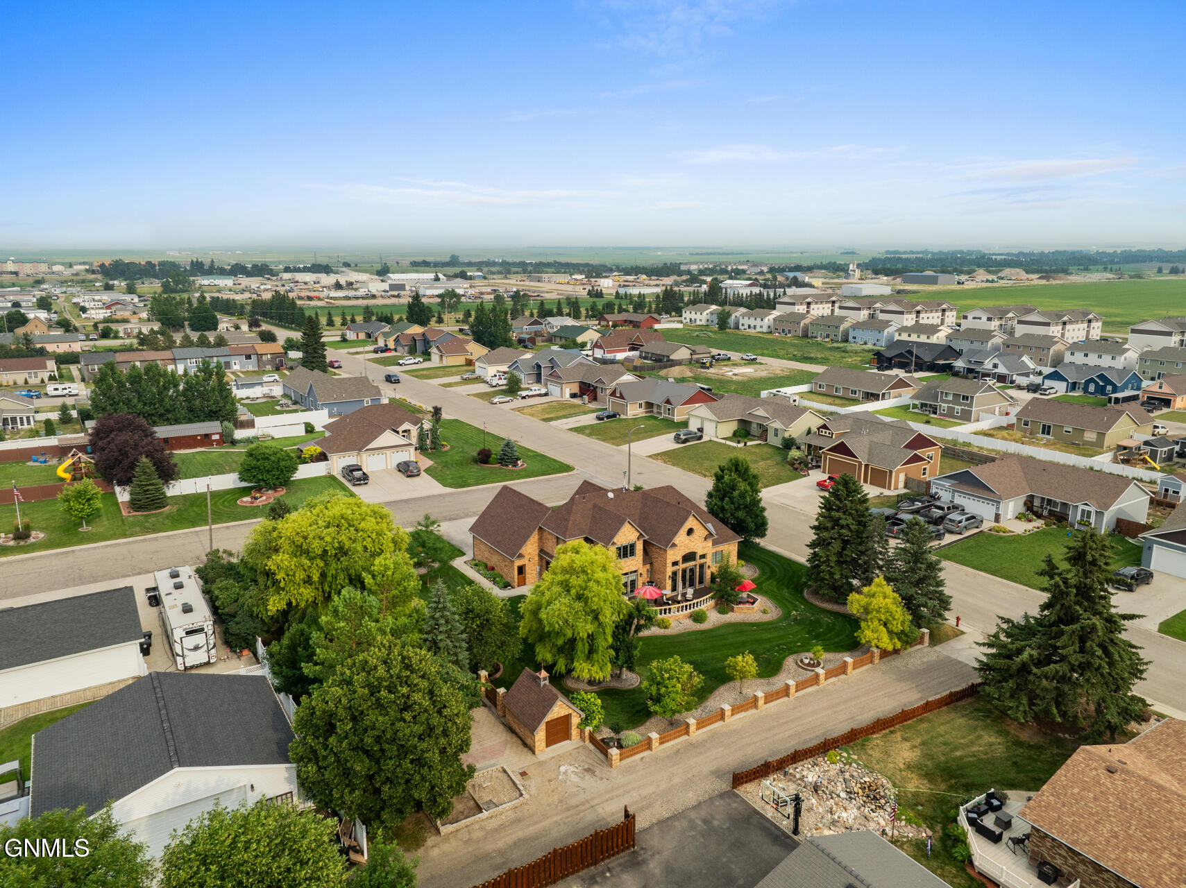 main property photo 39