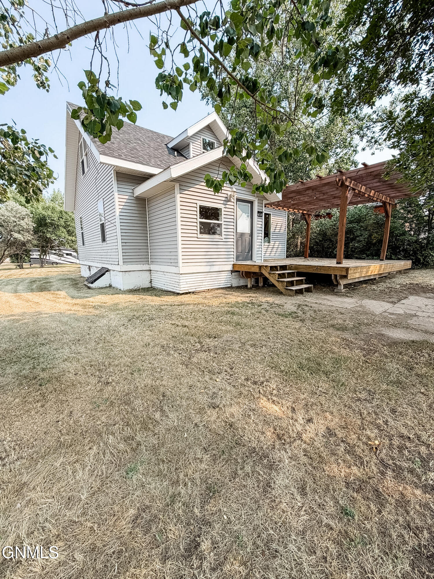main property photo 2