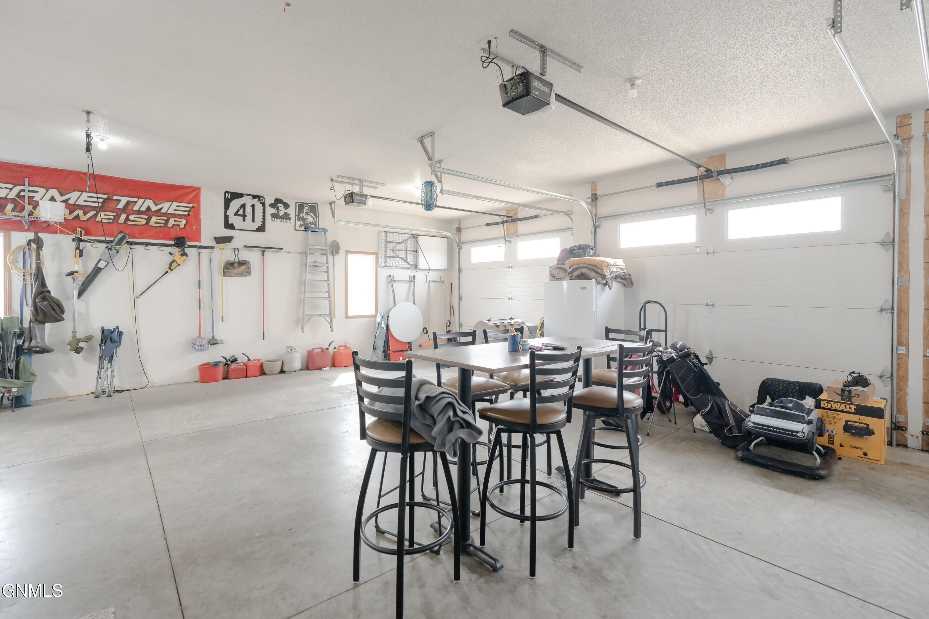 main property photo 59