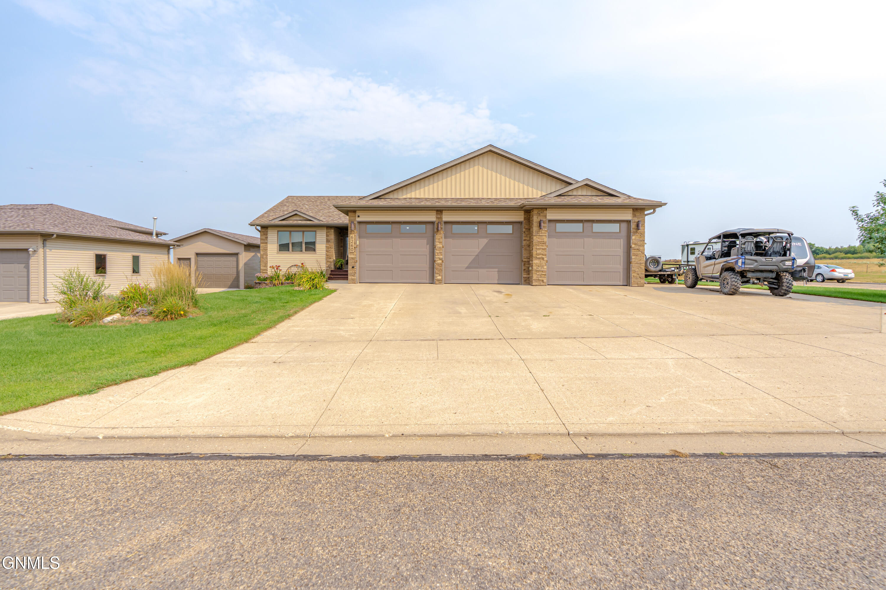 main property photo 74