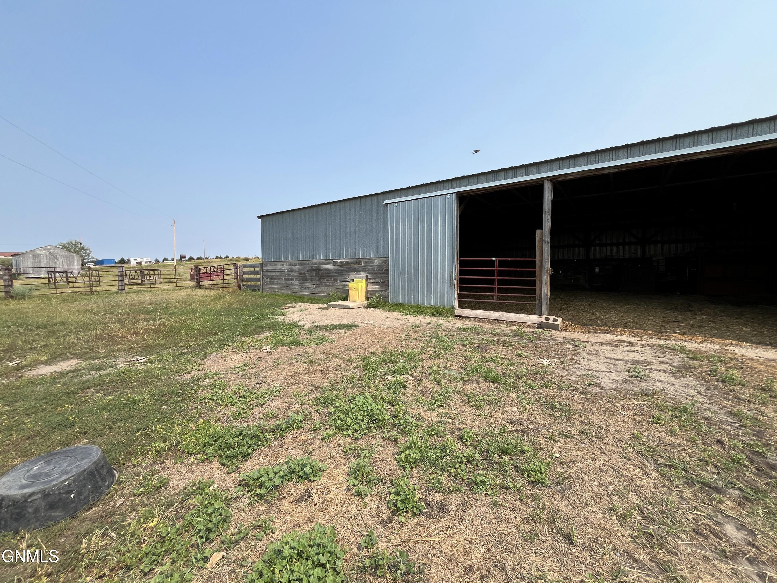 main property photo 34