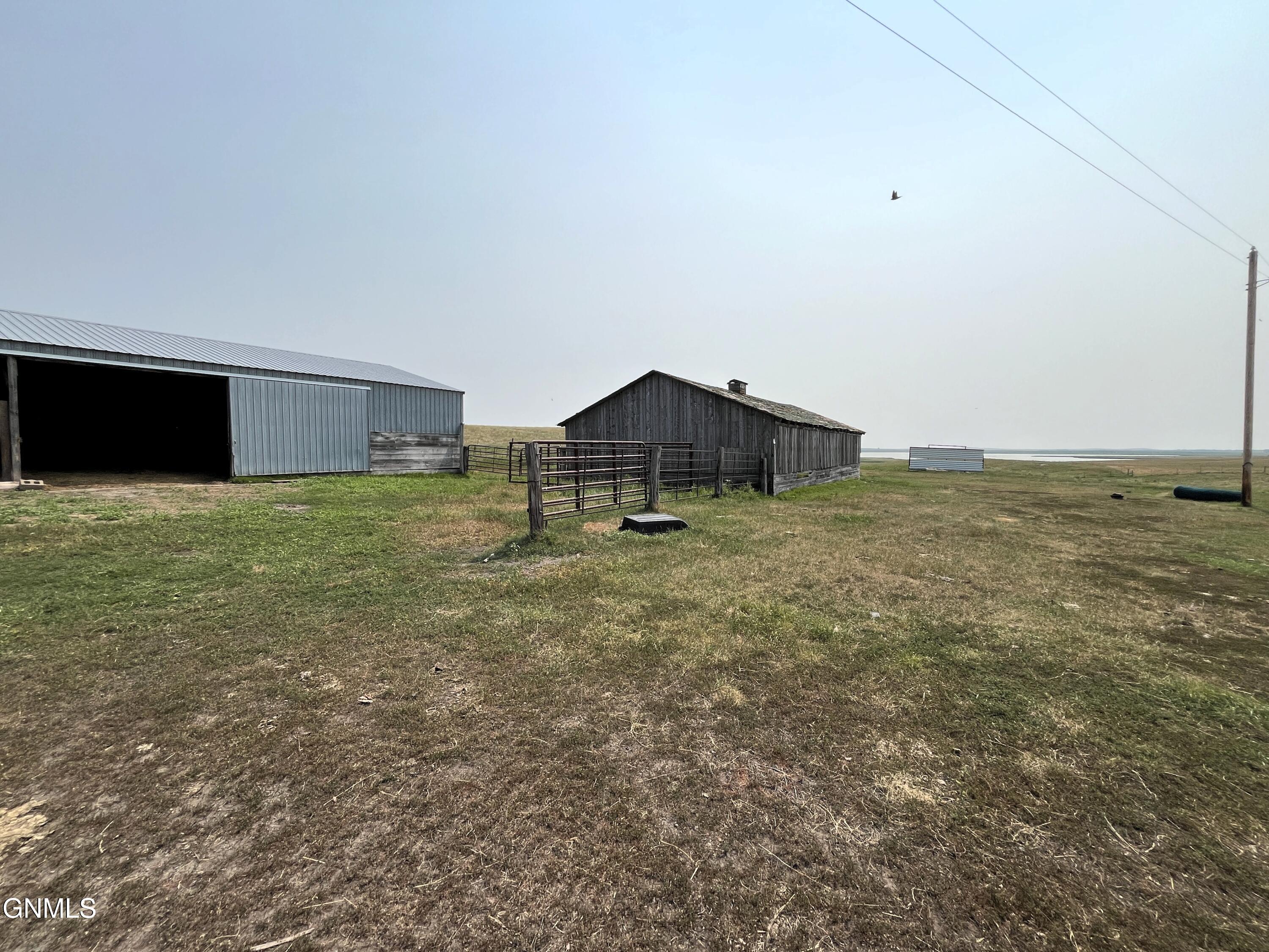 main property photo 37