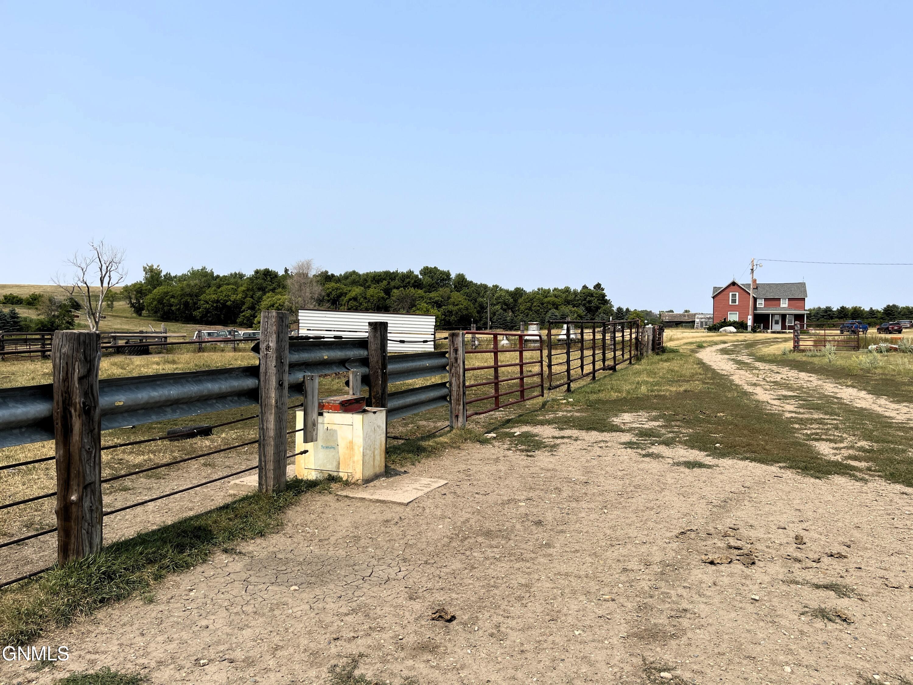 main property photo 43
