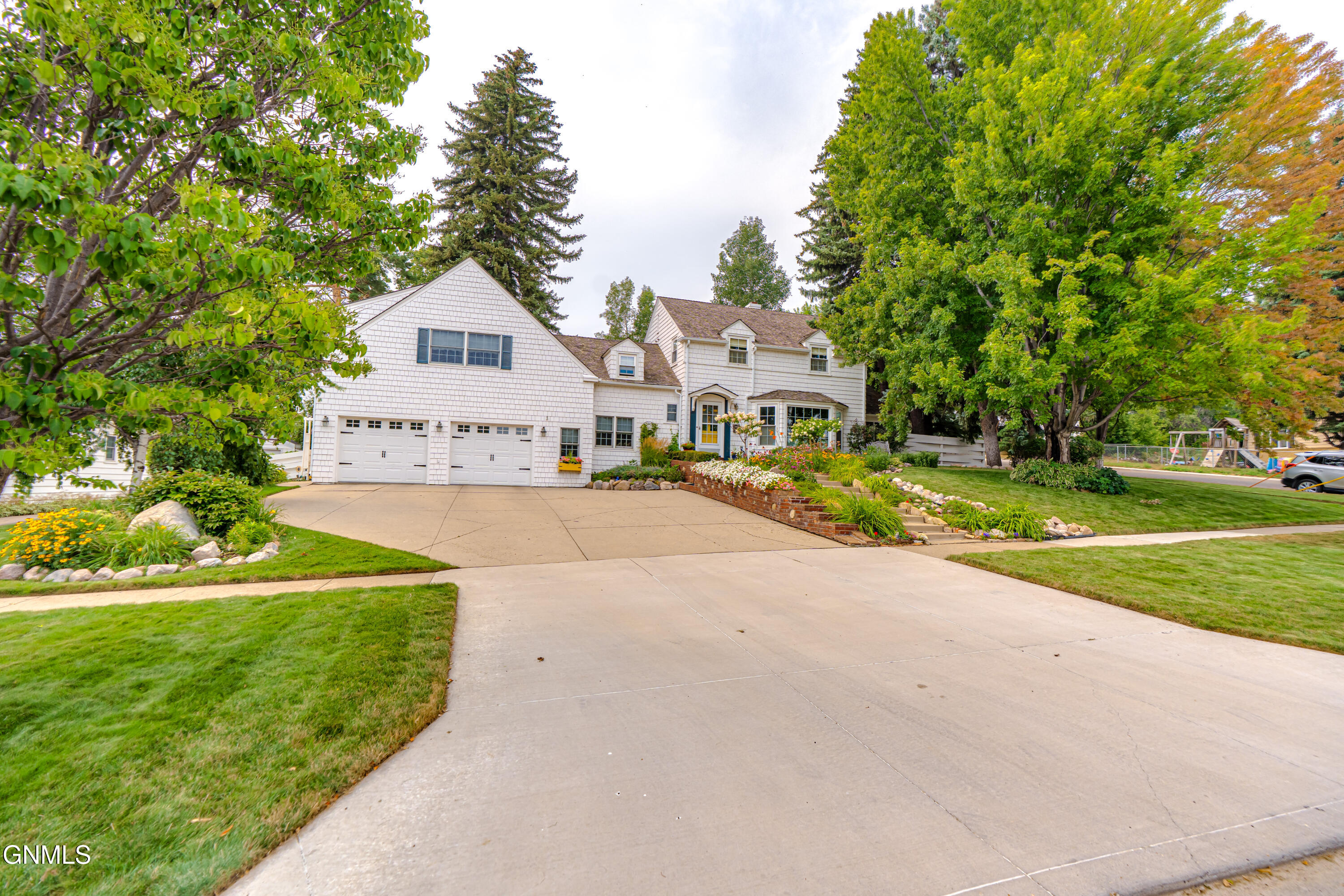 main property photo 56