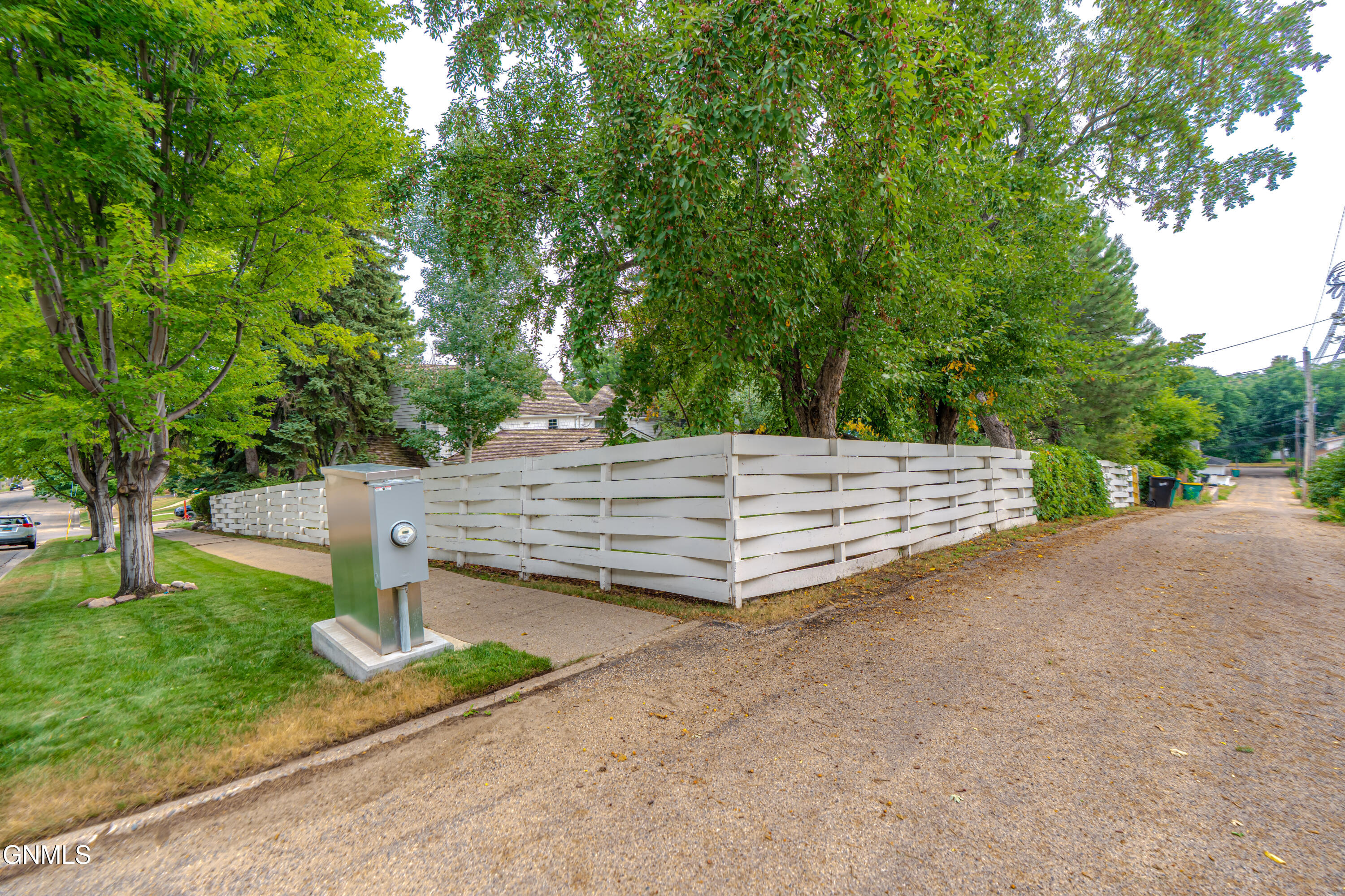 main property photo 58