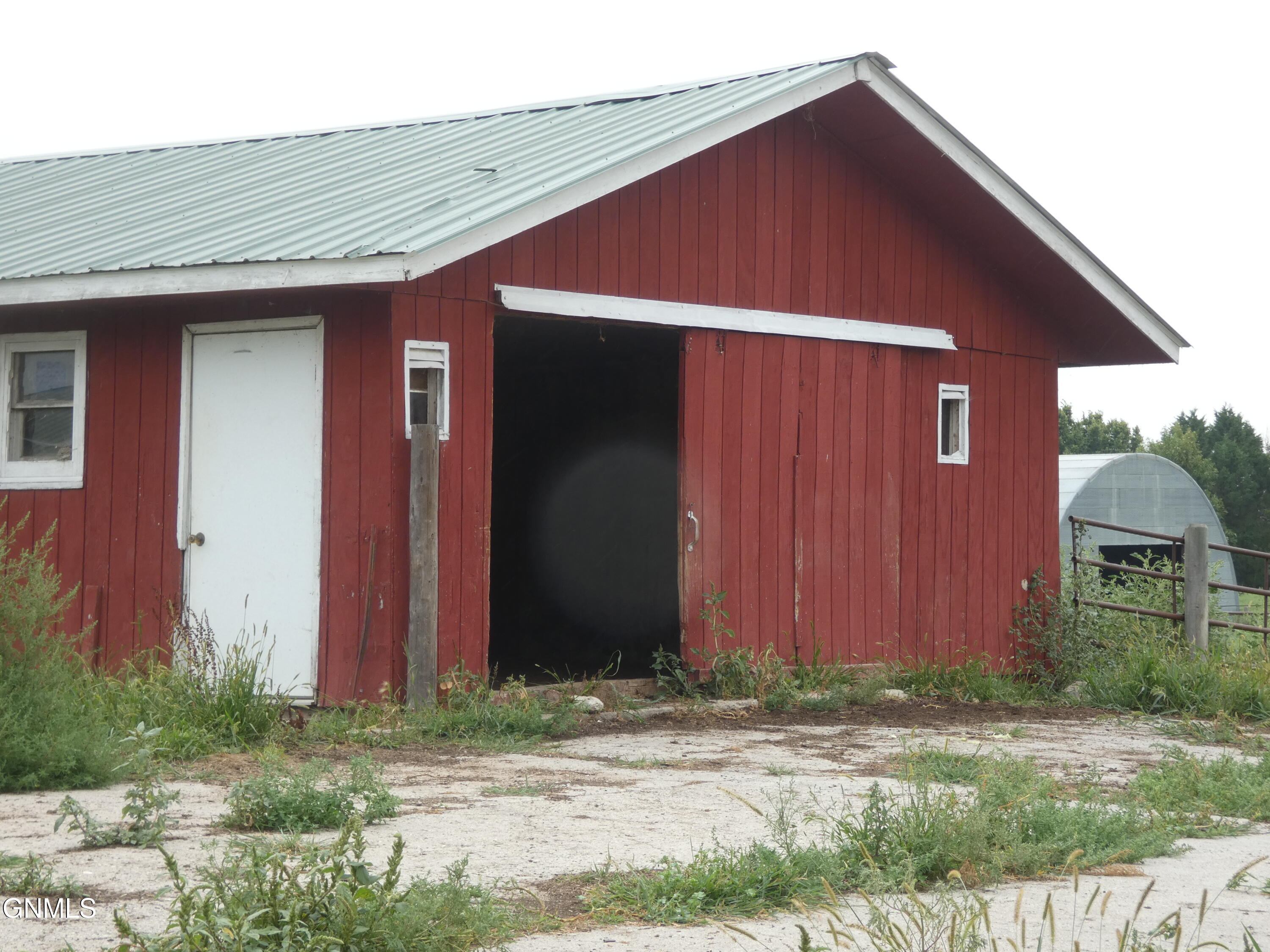 main property photo 74