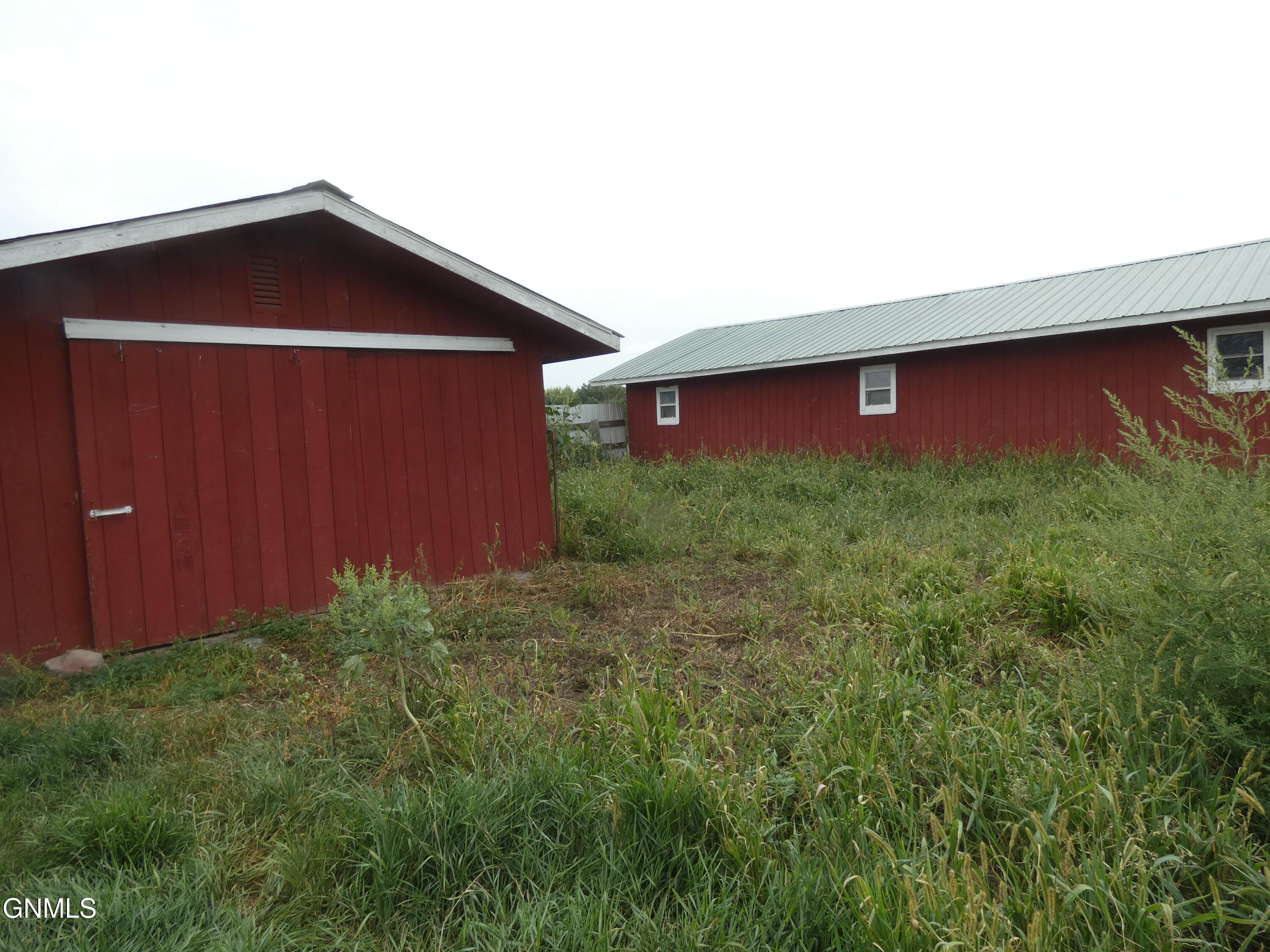 main property photo 75
