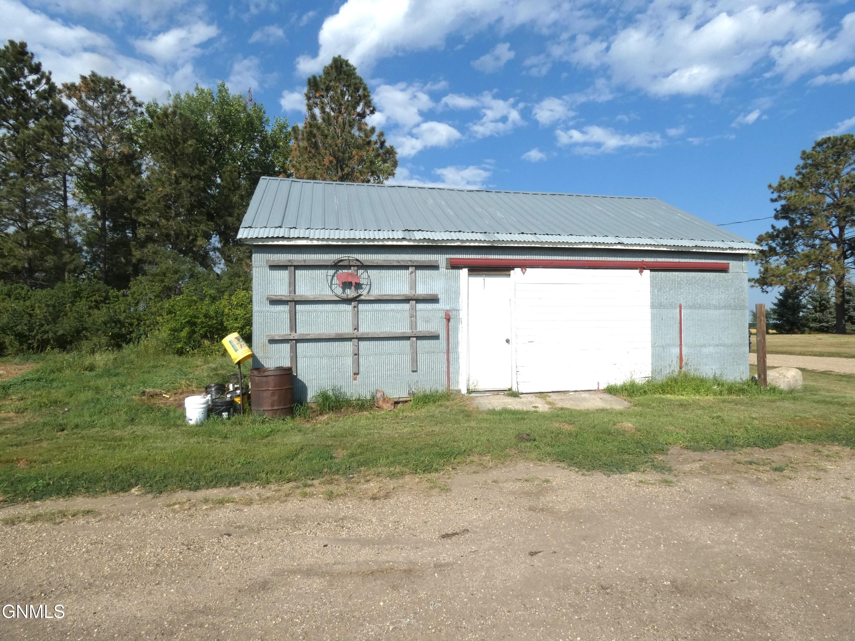 main property photo 79