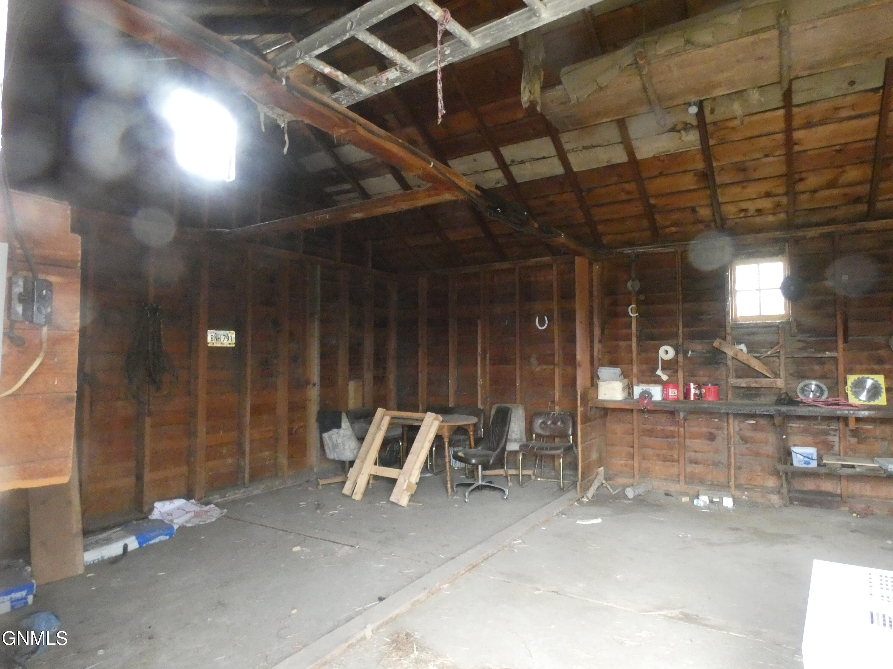 main property photo 80