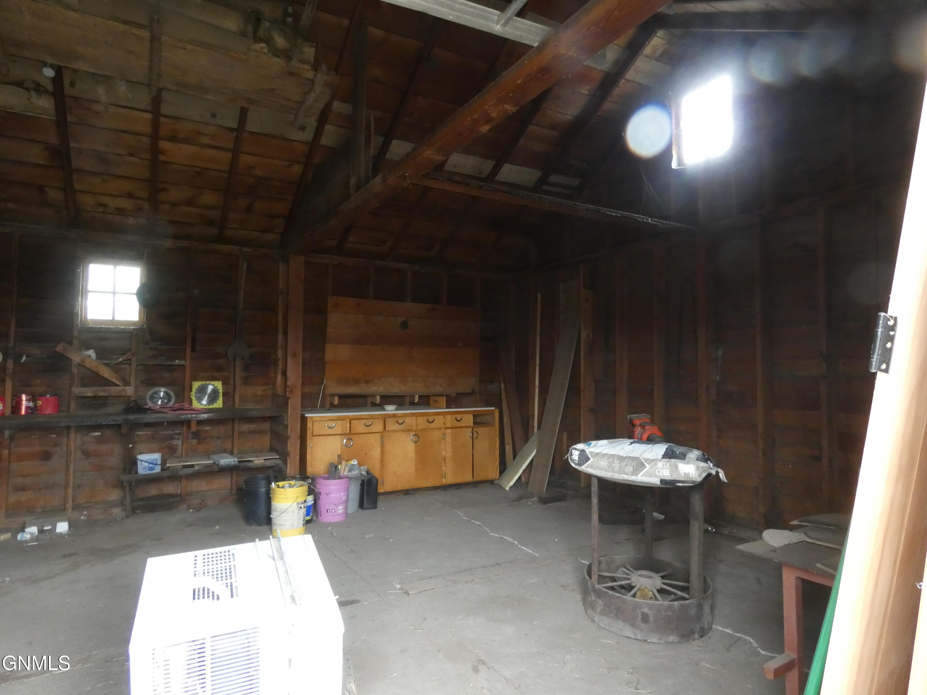 main property photo 81