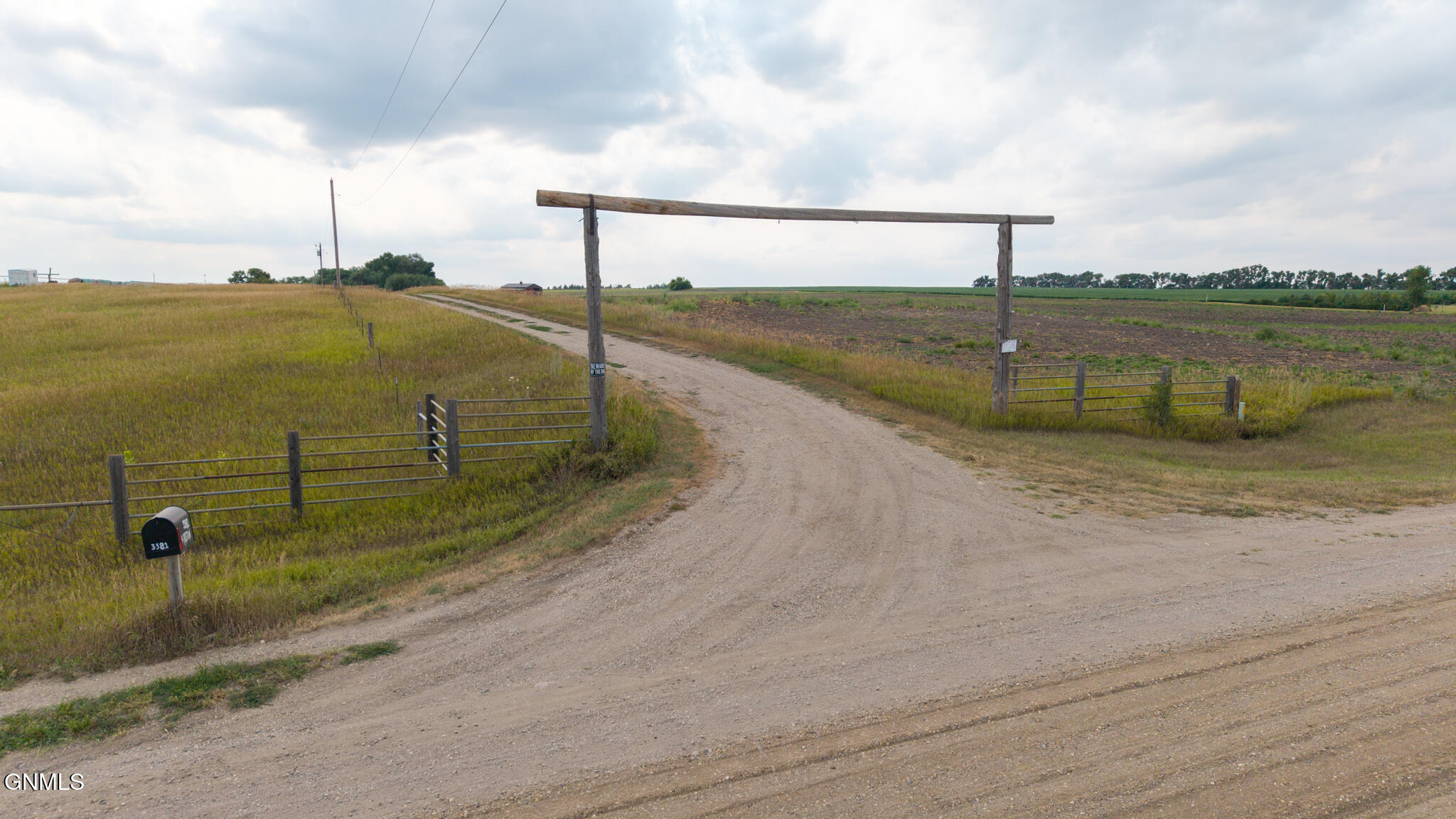 main property photo 51