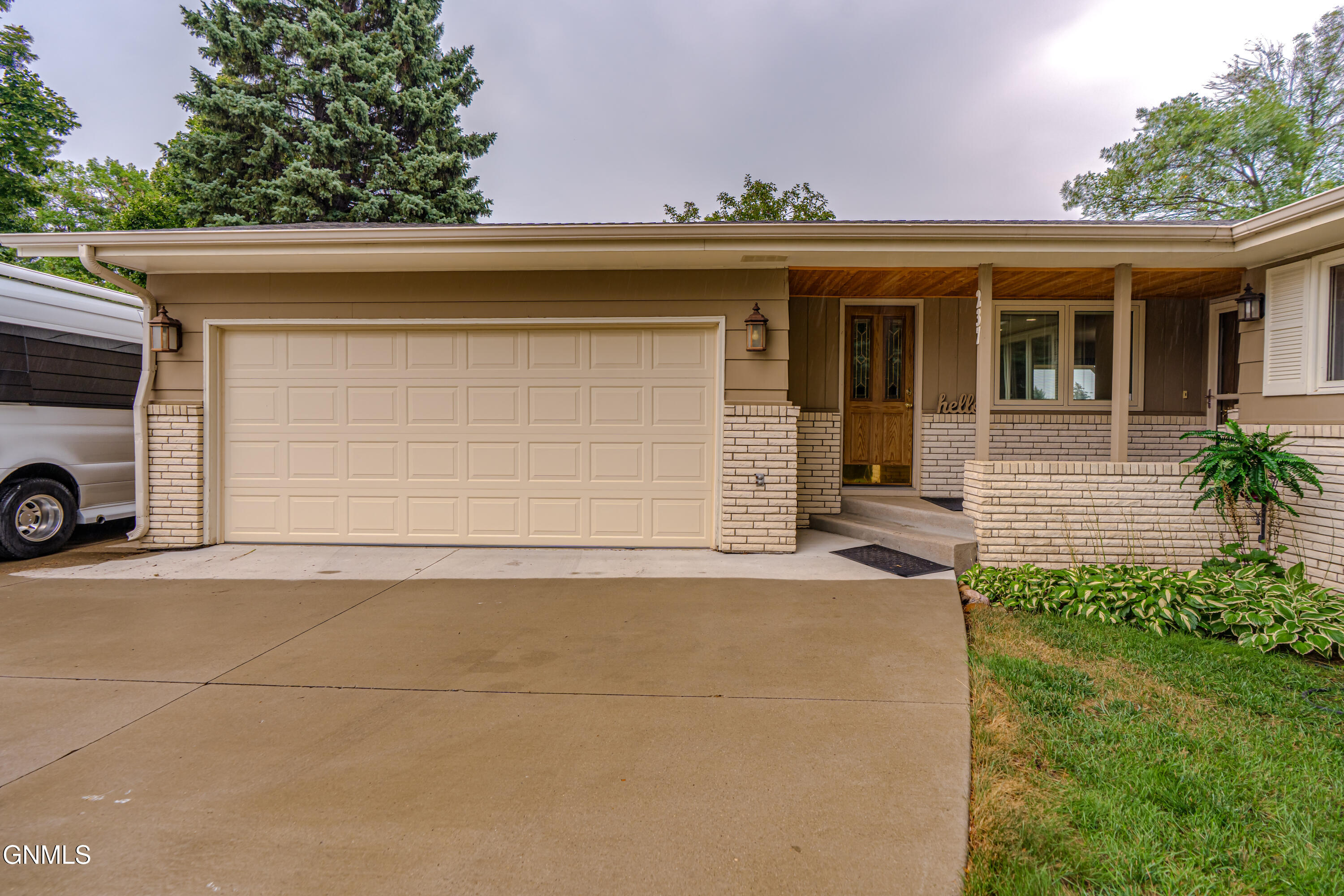 main property photo 57