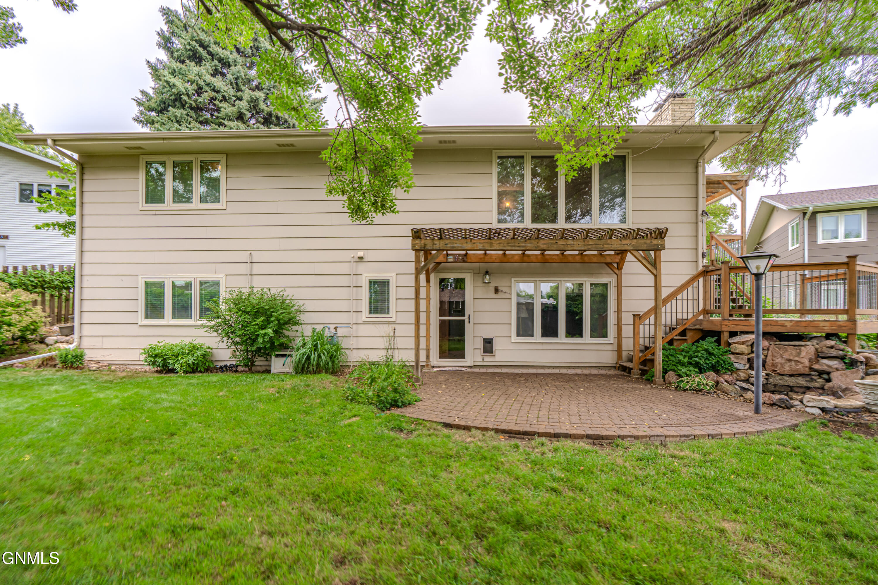main property photo 70