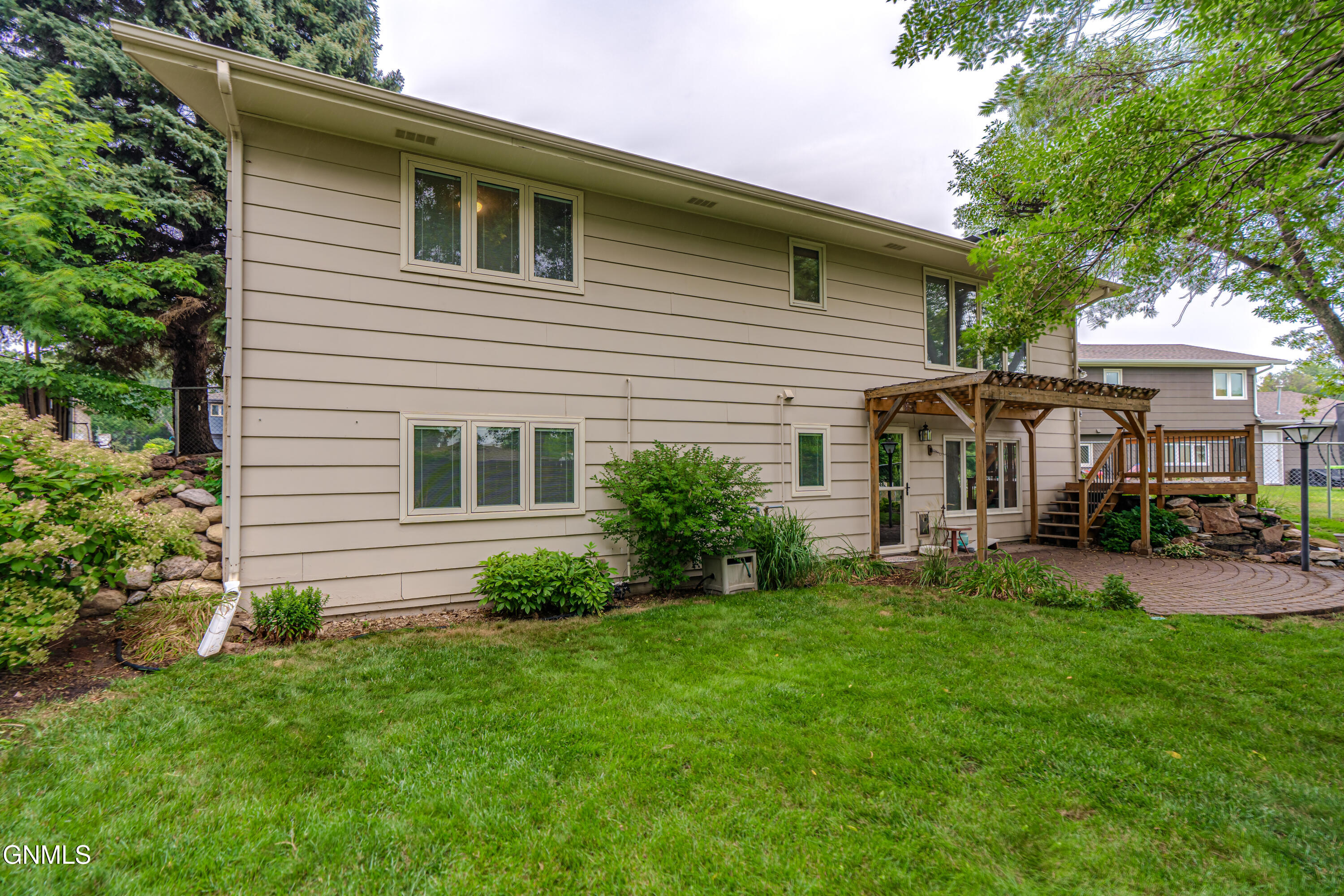 main property photo 74