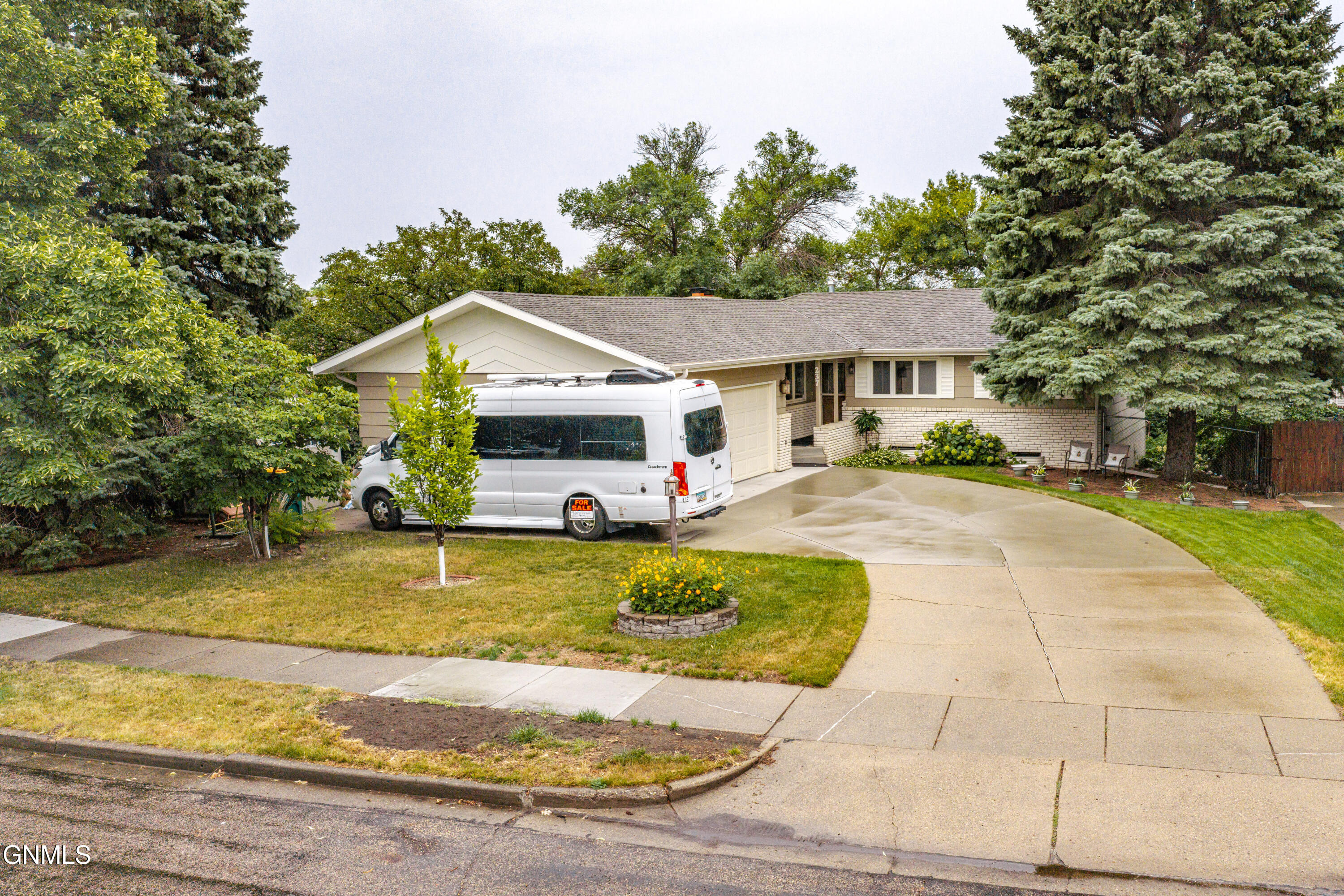 main property photo 76