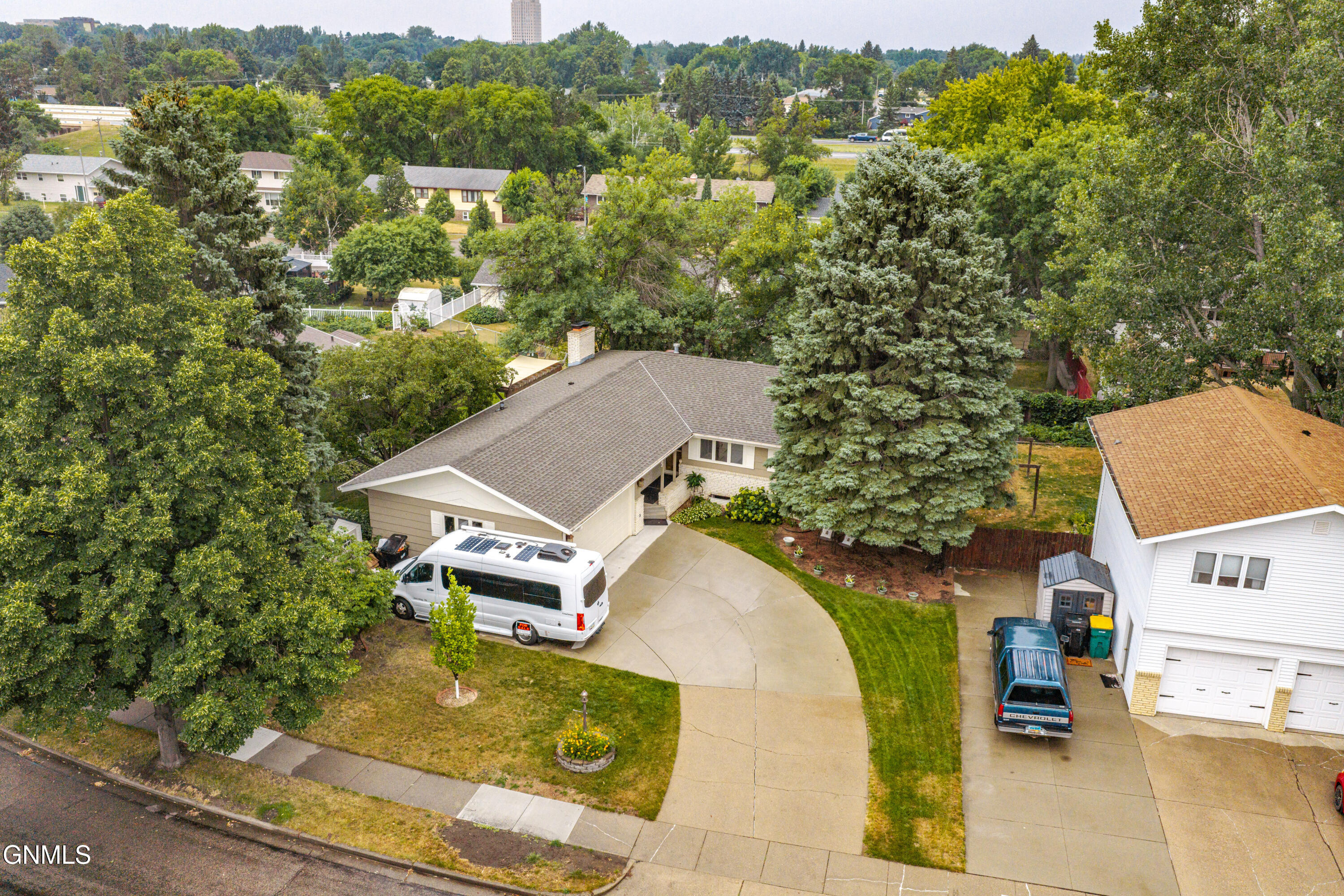 main property photo 78