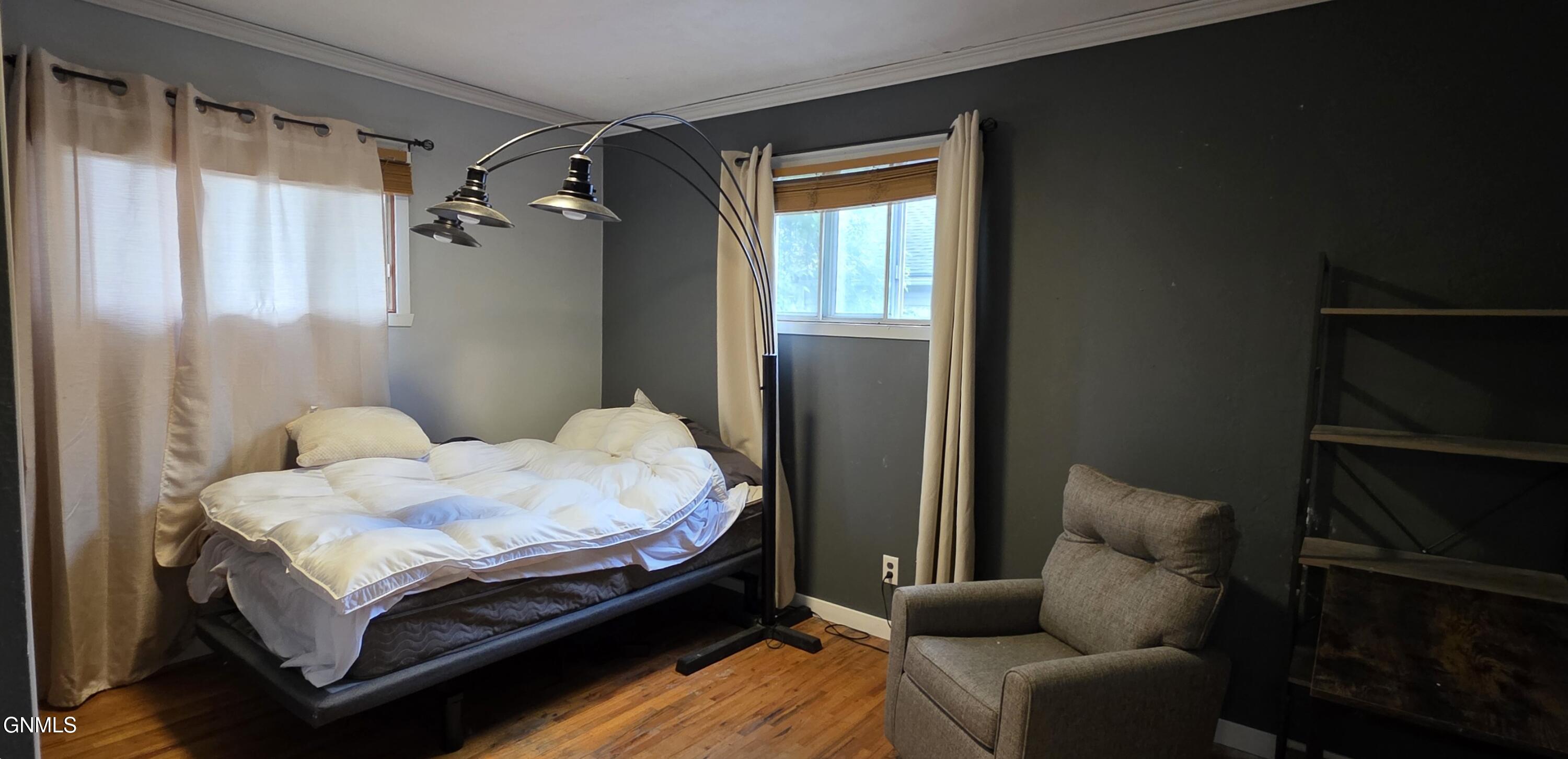 main property photo 9