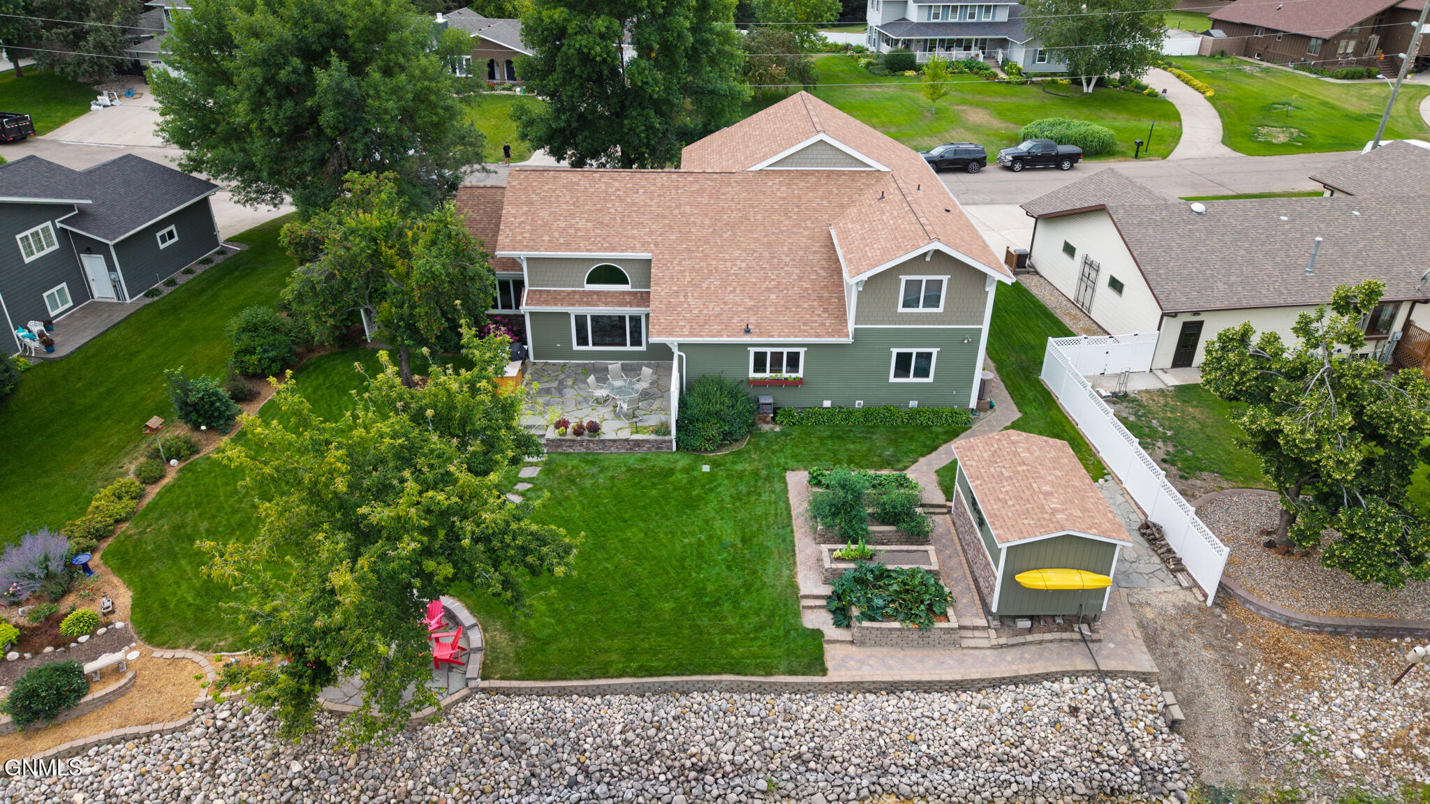 main property photo 98