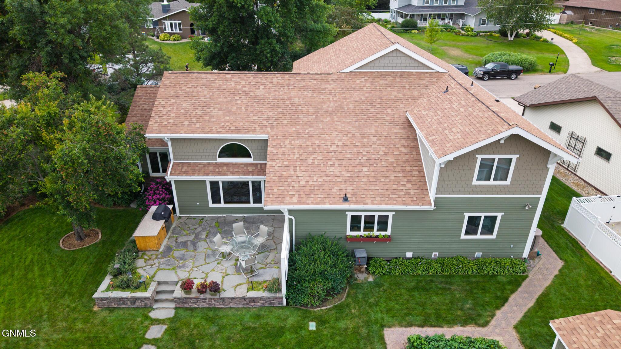 main property photo 99