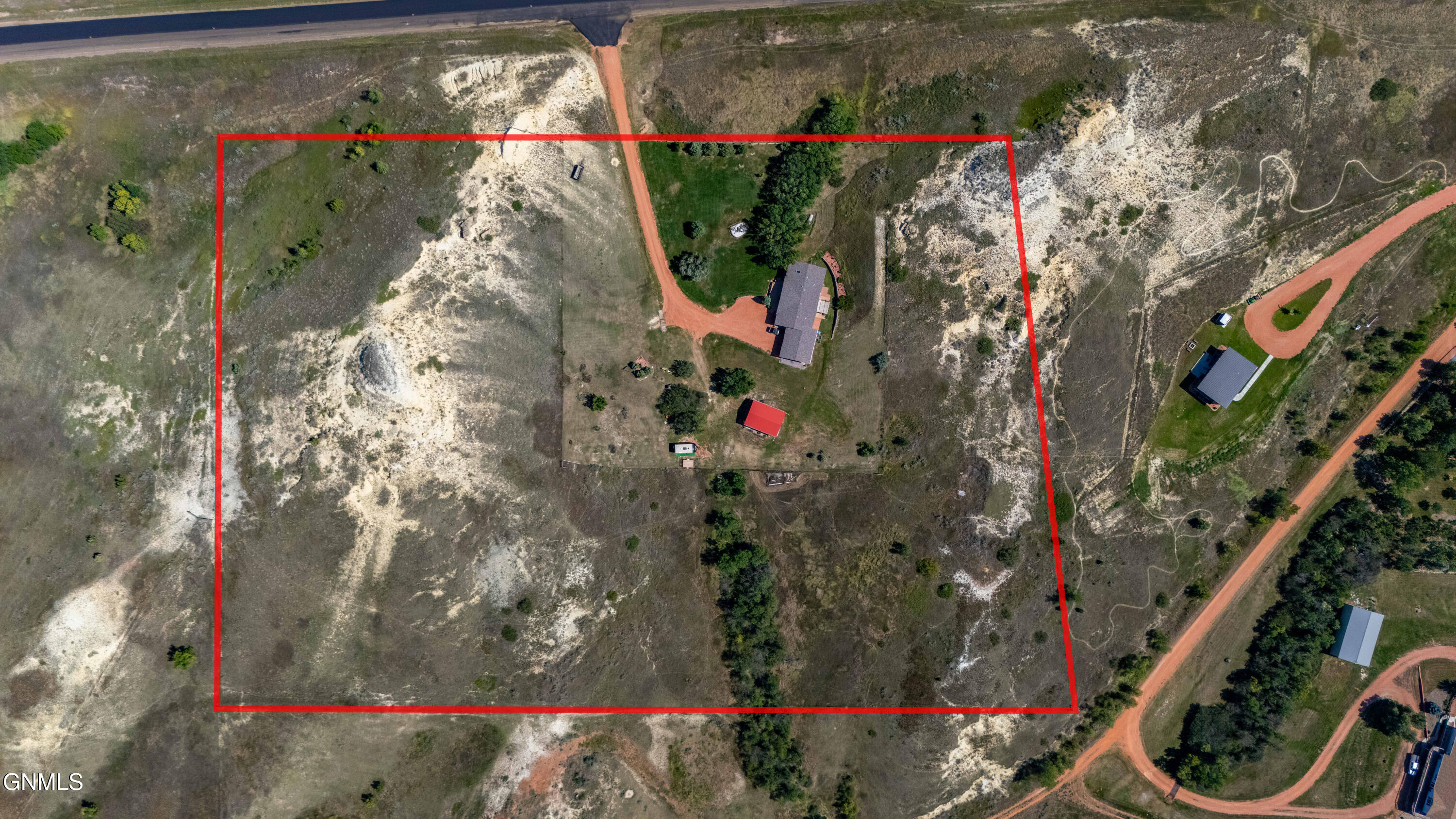 main property photo 27
