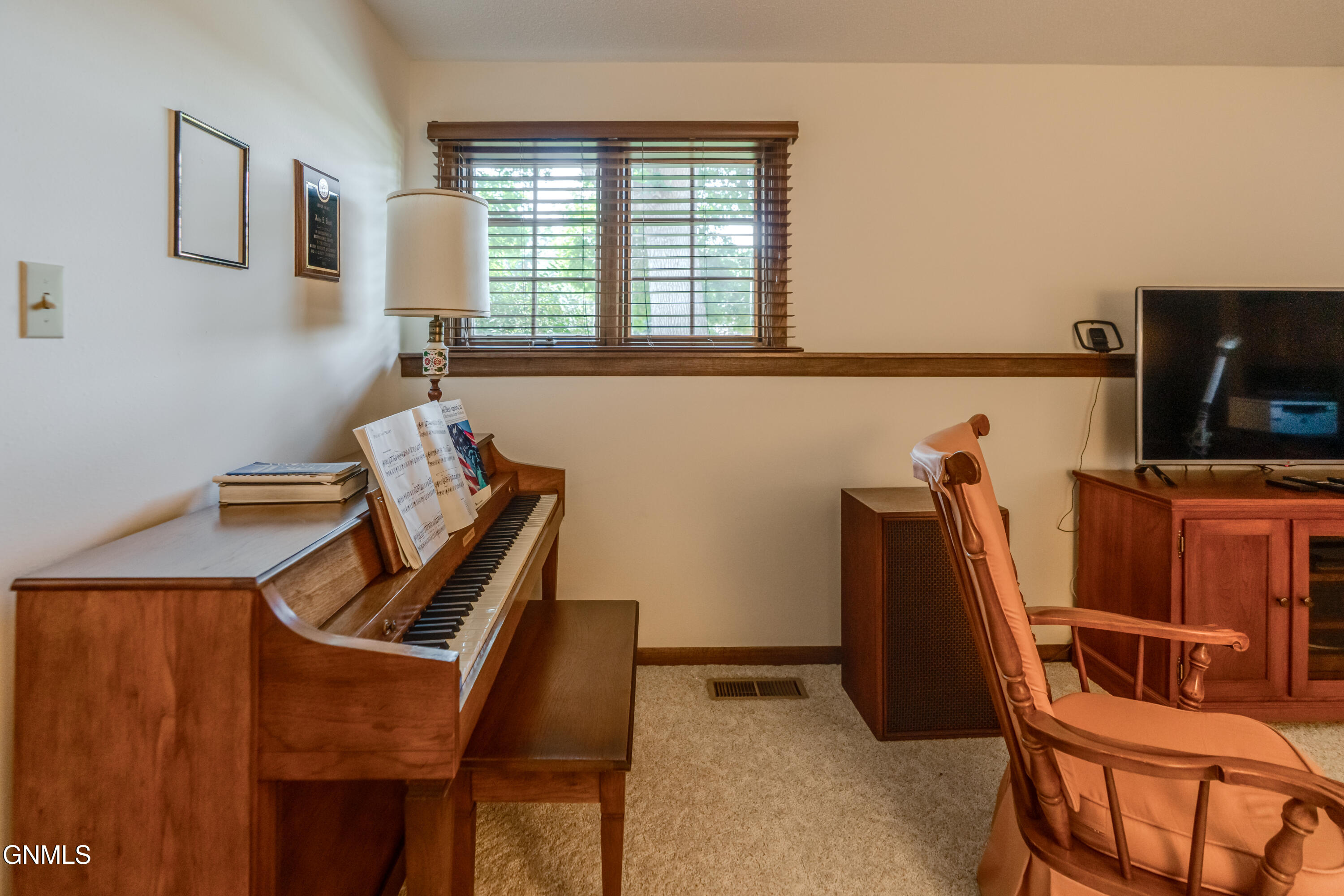 main property photo 64