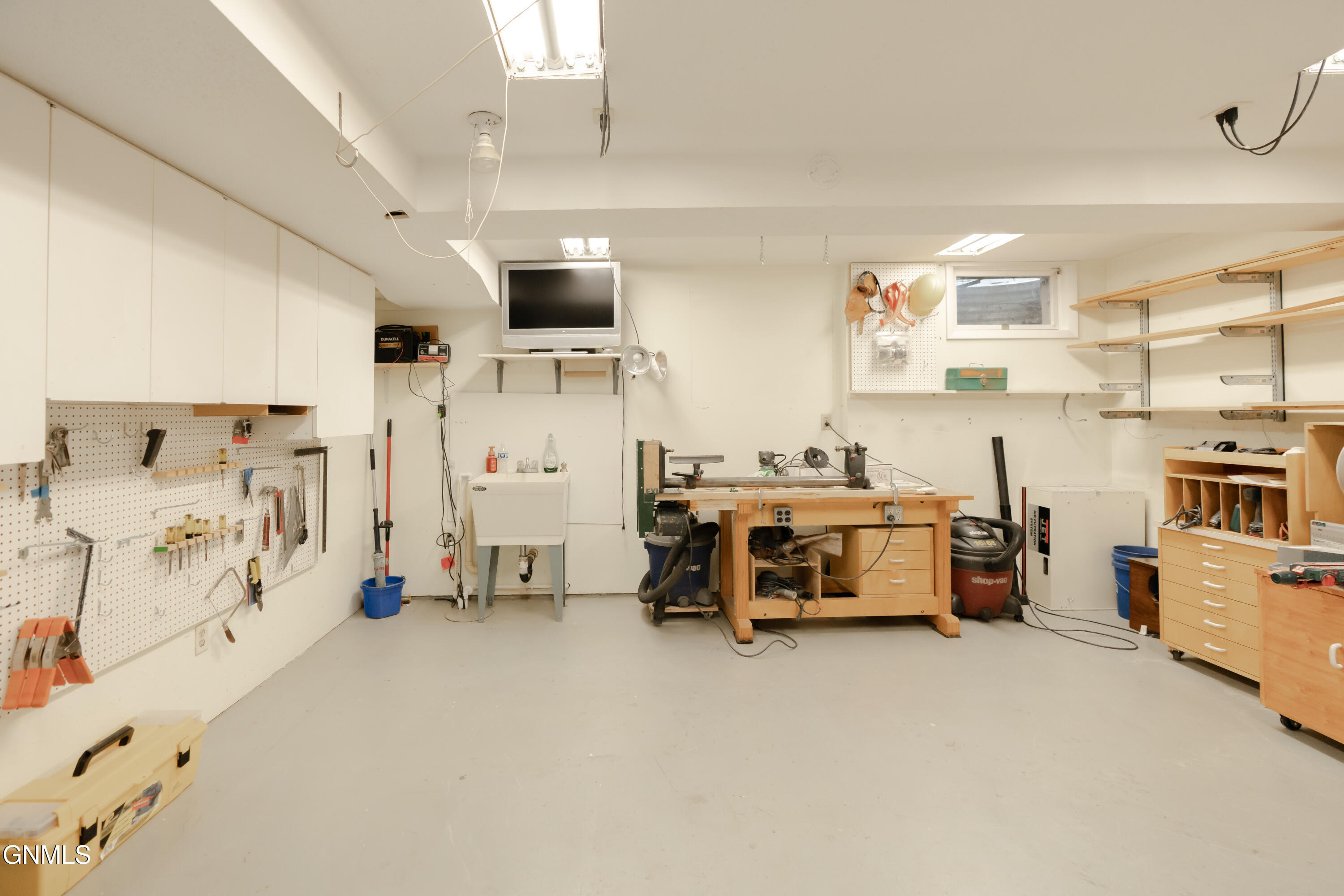 main property photo 75