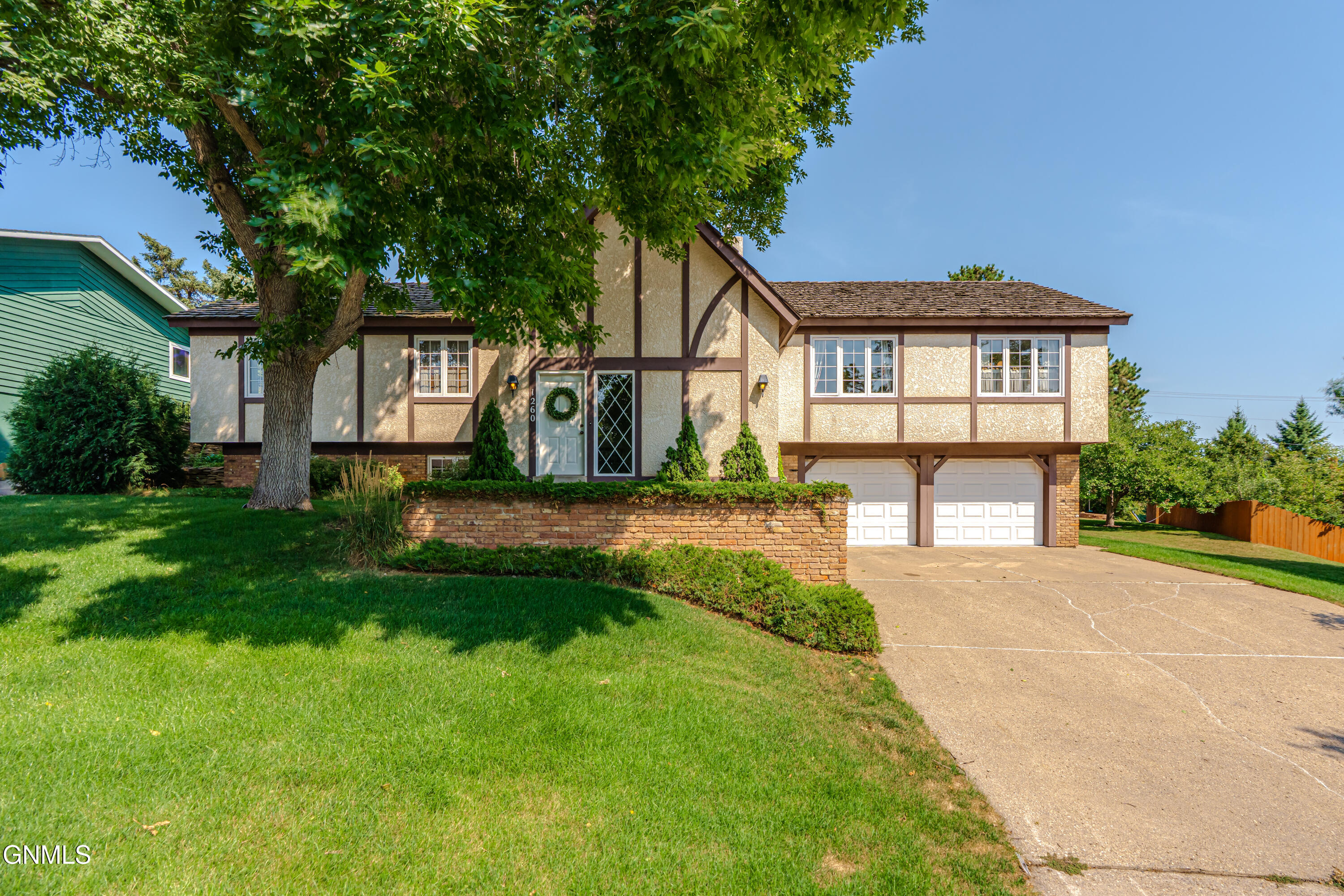 main property photo 79