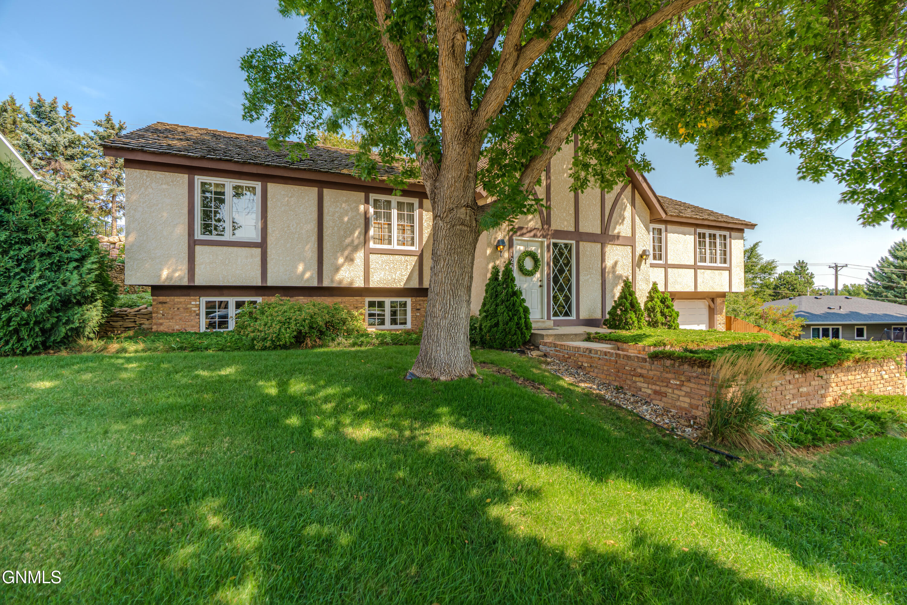 main property photo 81